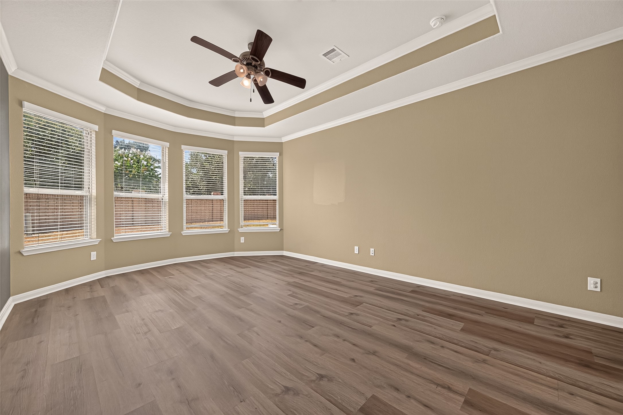 15711 Huddleston Drive Property Photo 22