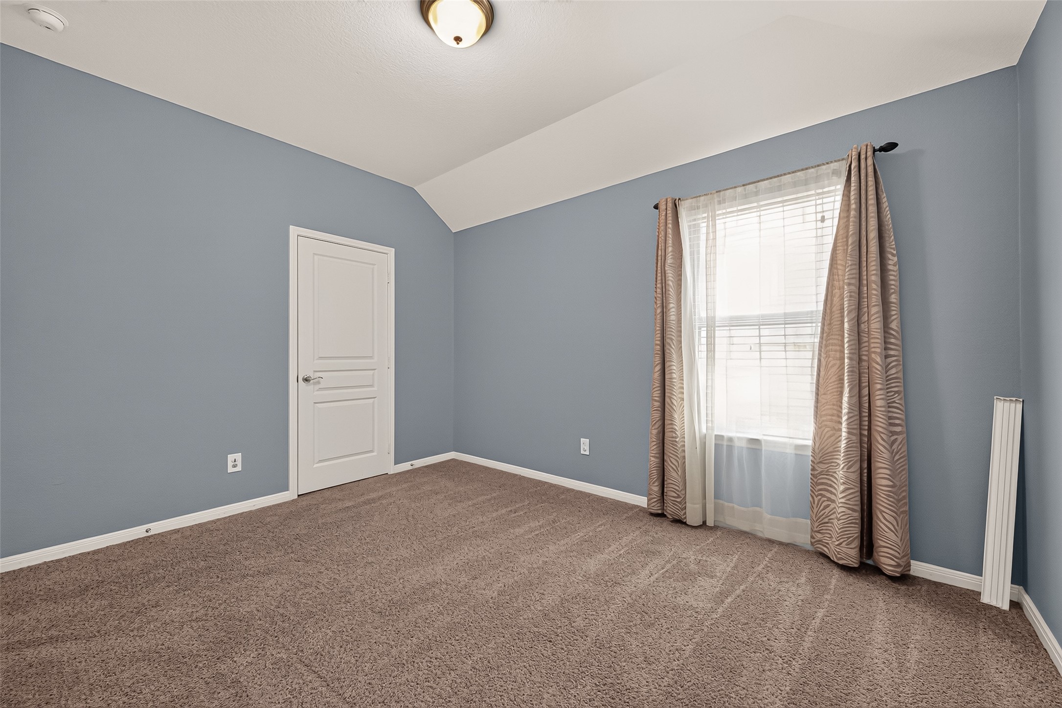 15711 Huddleston Drive Property Photo 28