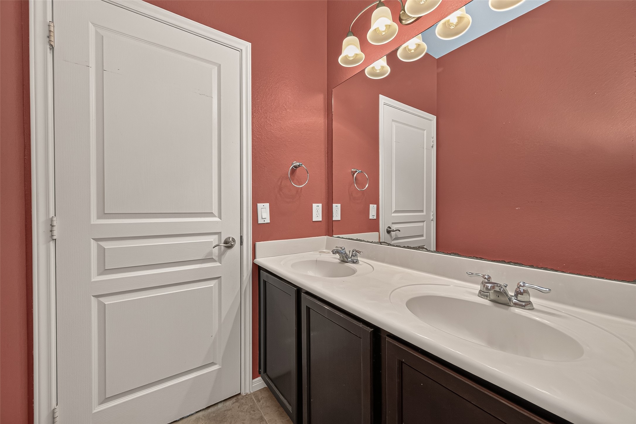 15711 Huddleston Drive Property Photo 33