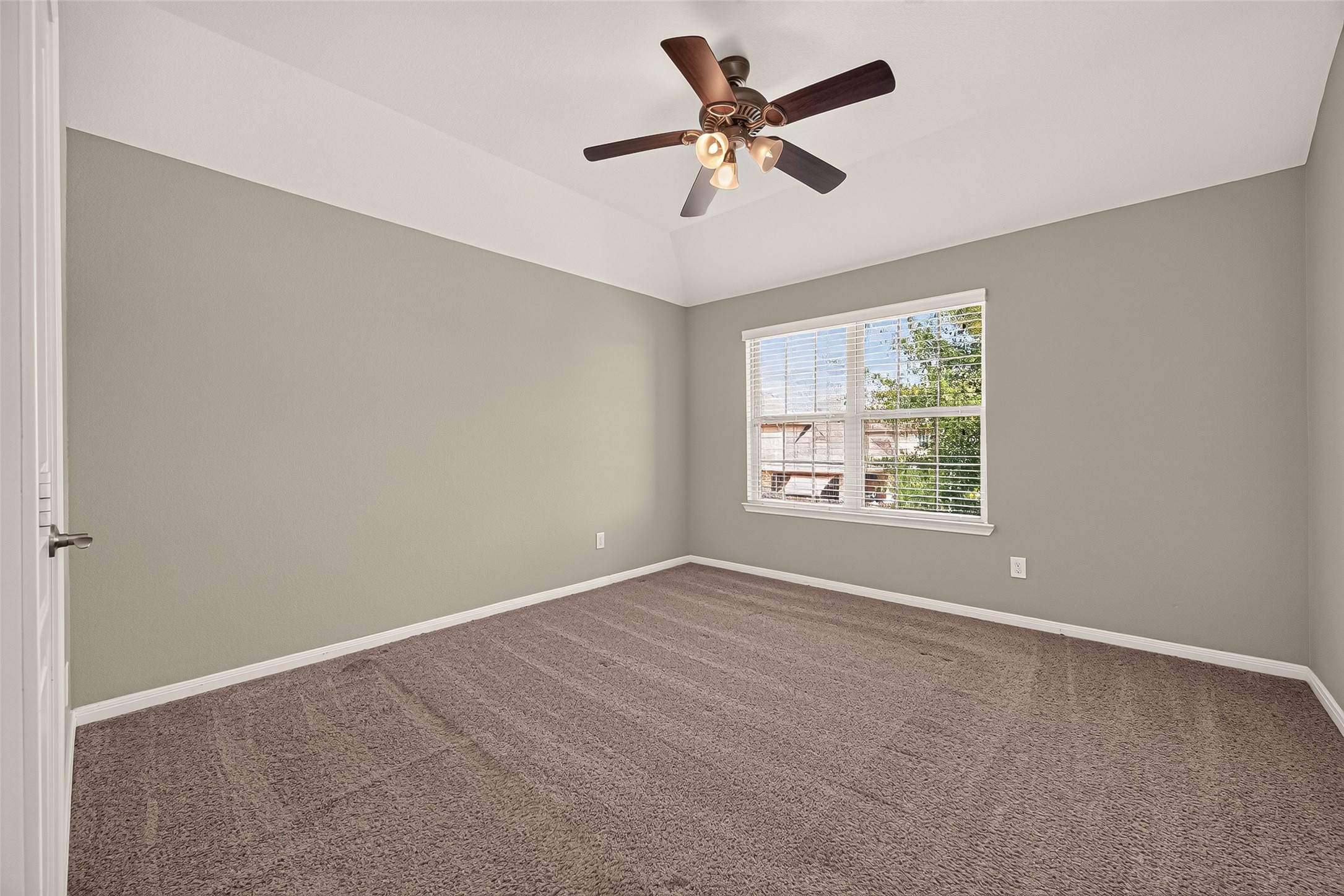 15711 Huddleston Drive Property Photo 35