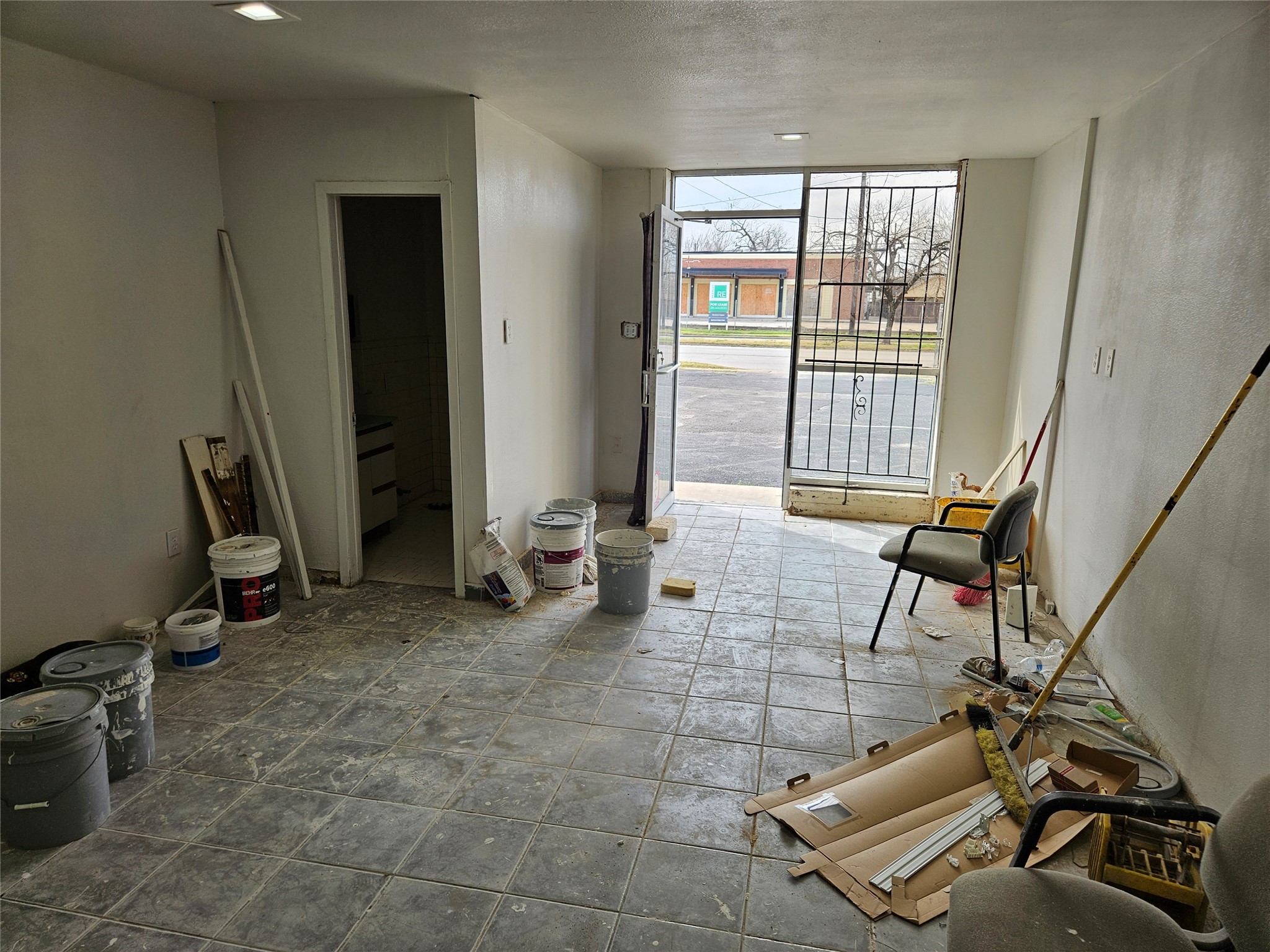 2116 Lockwood Drive Property Photo 11
