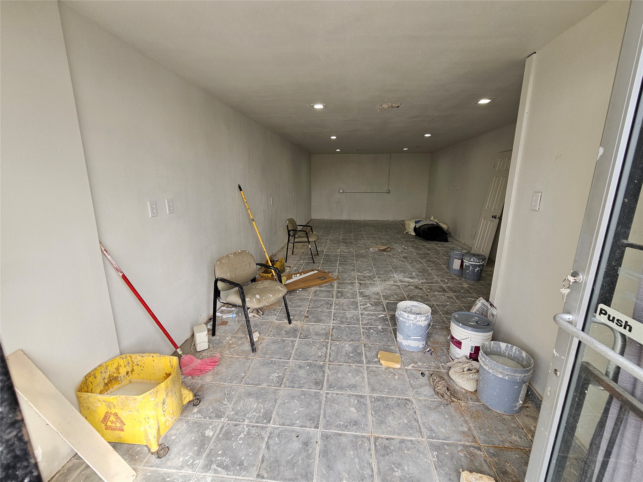 2116 Lockwood Drive Property Photo 13