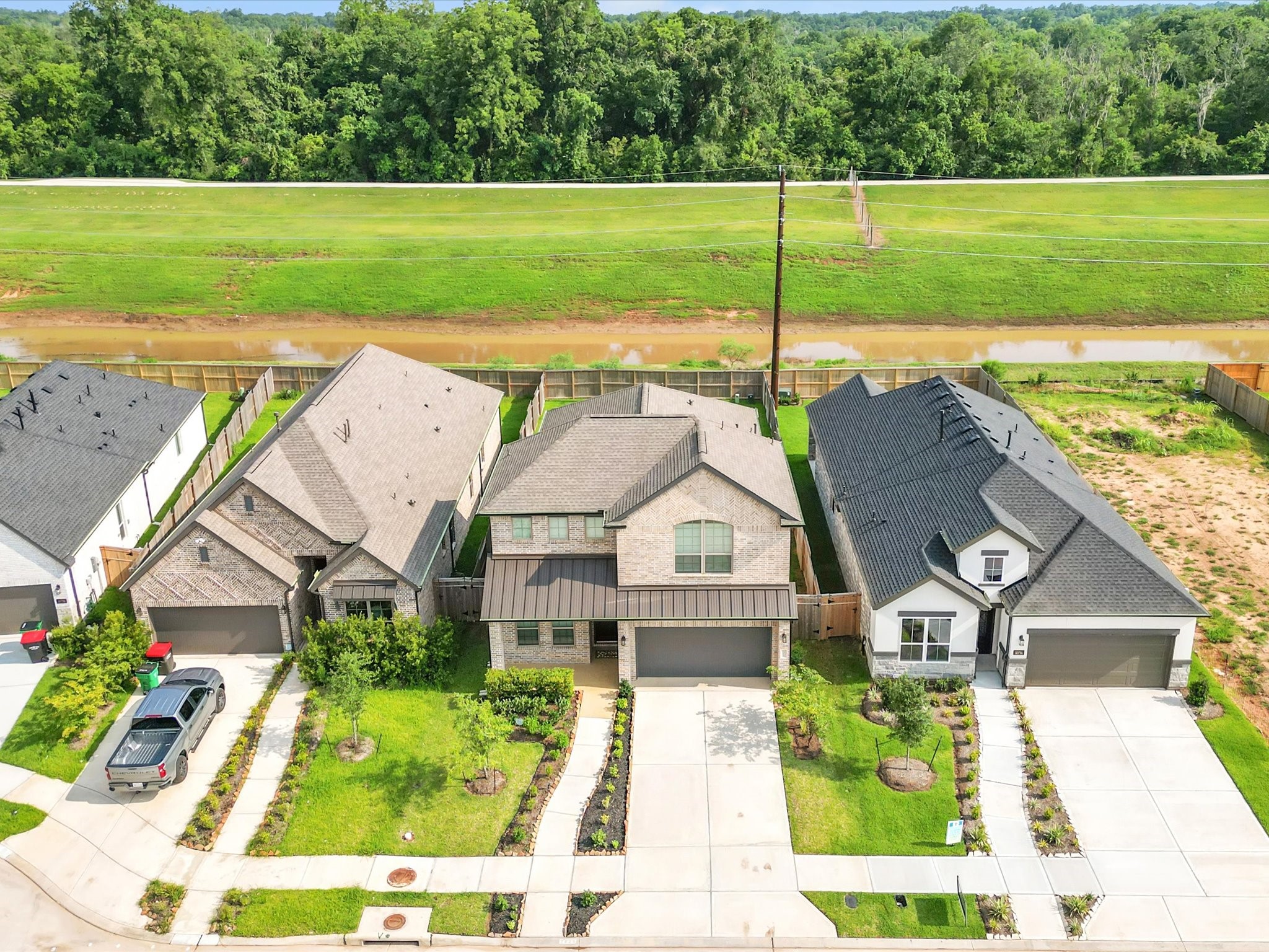 10718 Hidden Rock Drive Property Photo 4