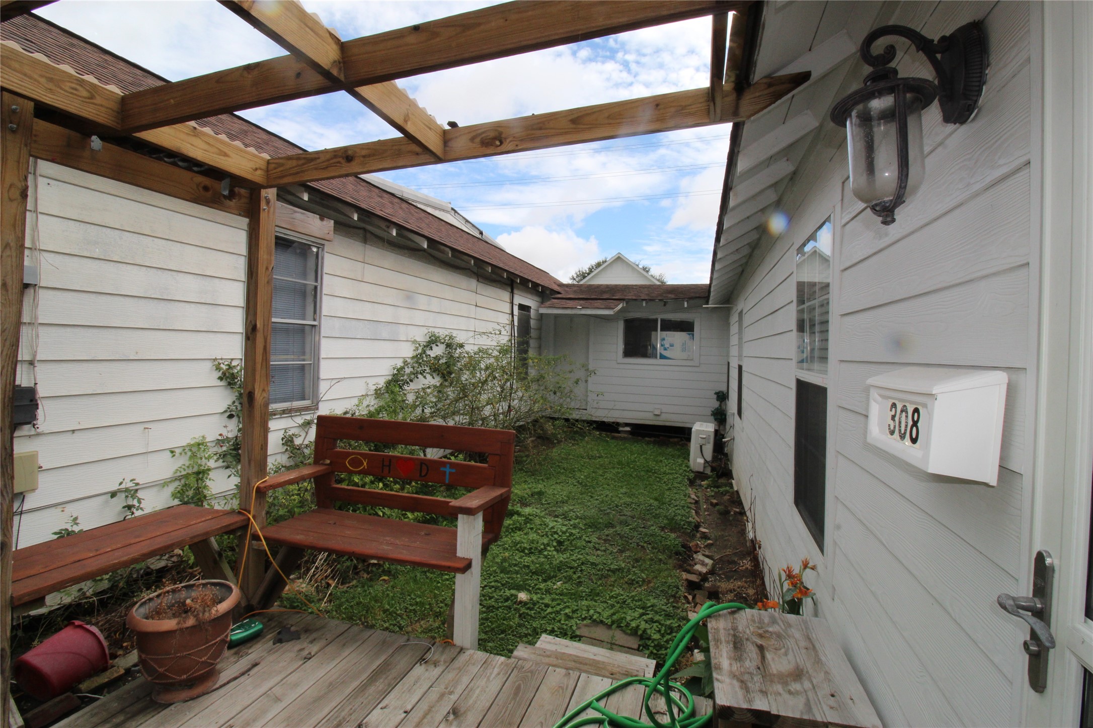 308 James Street Property Photo 5