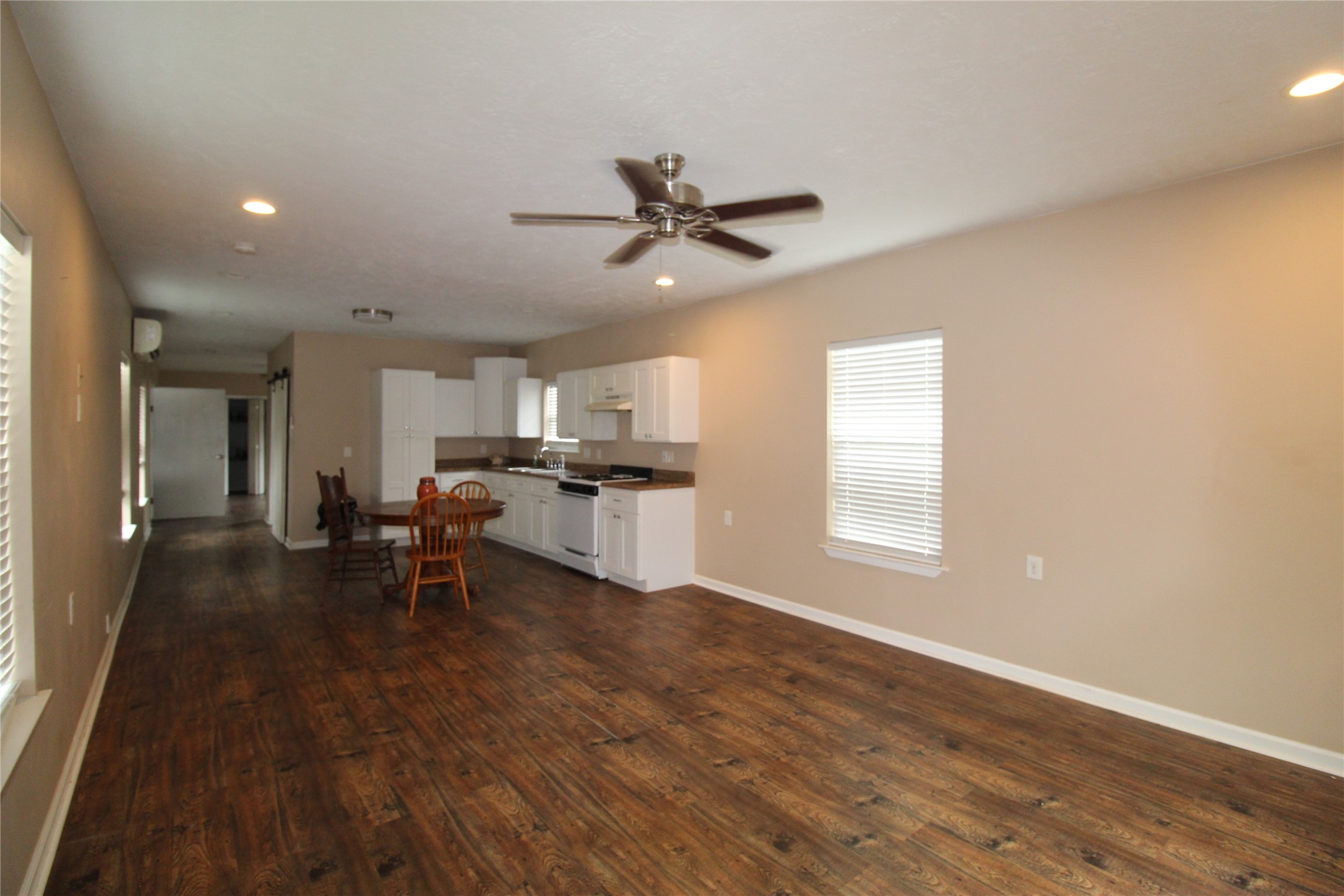 308 James Street Property Photo 6