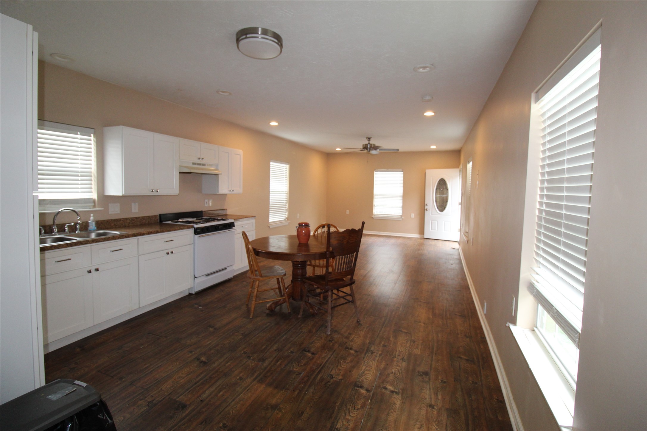 308 James Street Property Photo 11