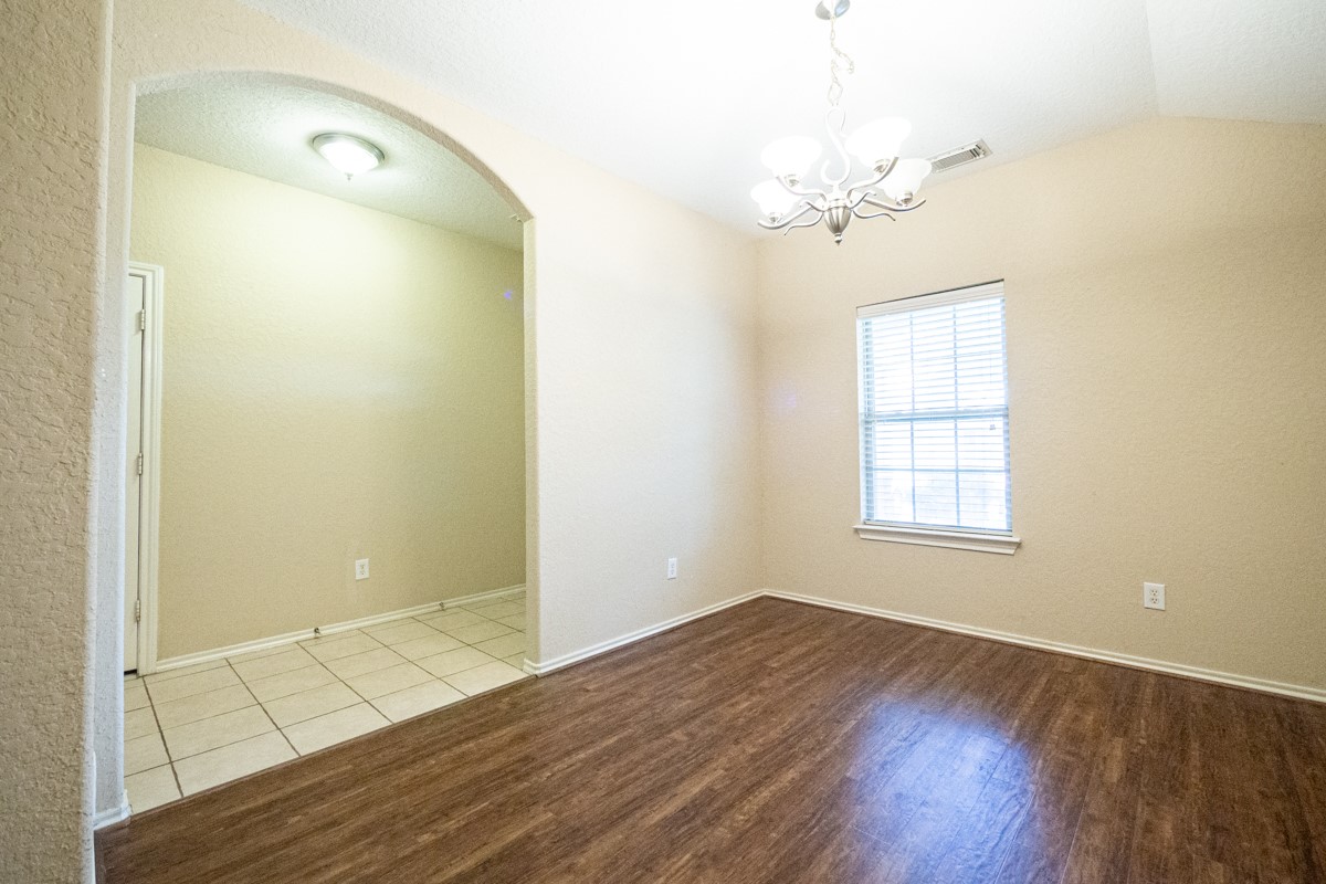 11219 Overland Trail Drive Property Photo 6