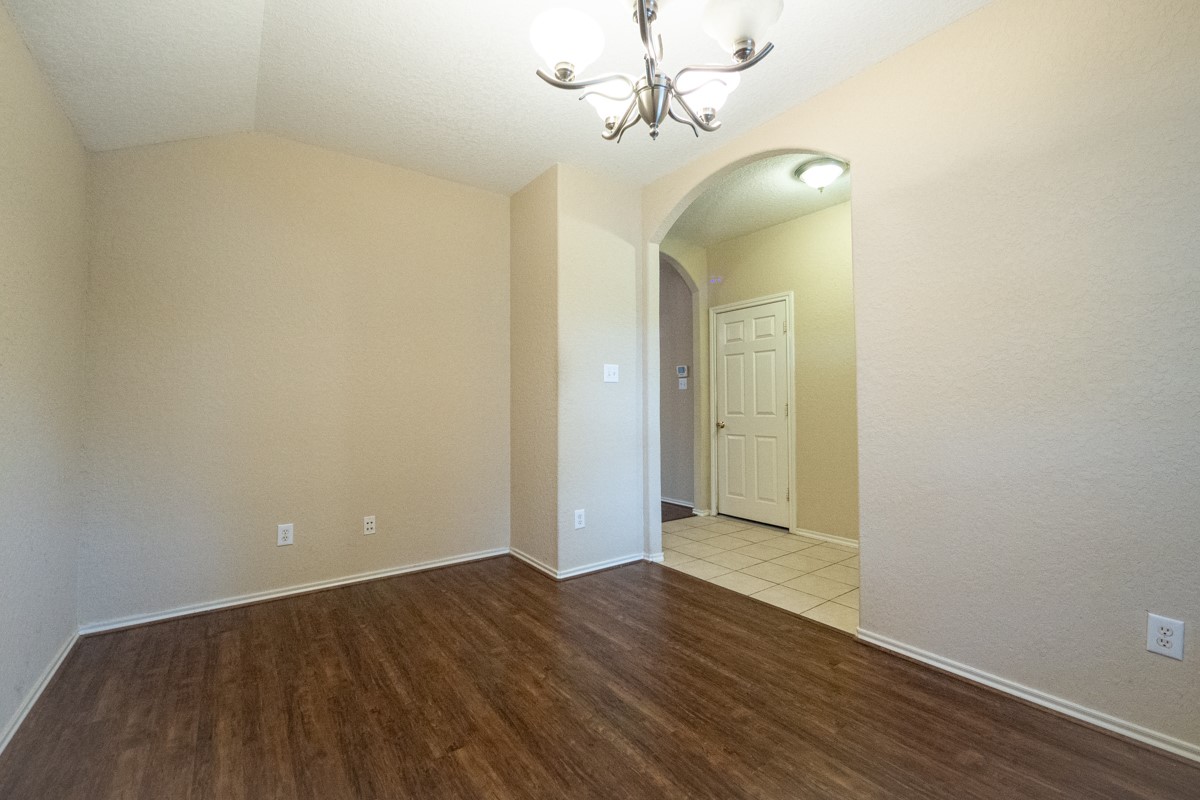 11219 Overland Trail Drive Property Photo 7
