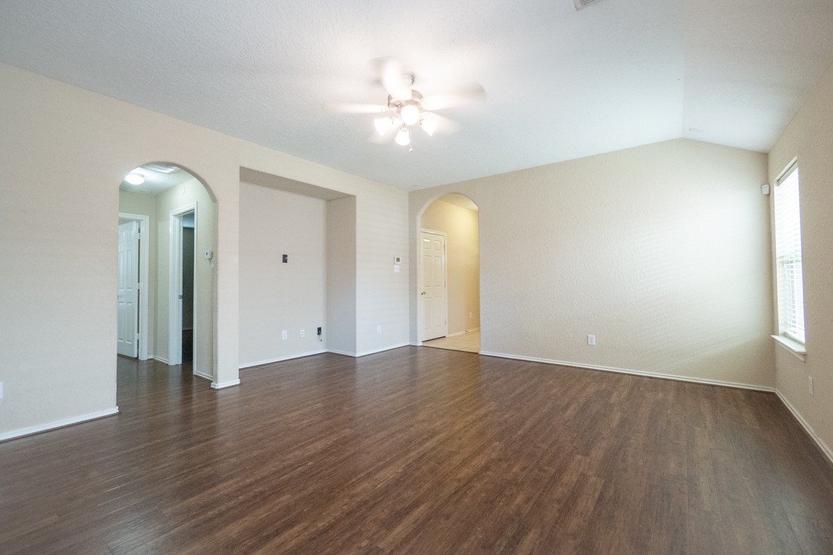11219 Overland Trail Drive Property Photo 8