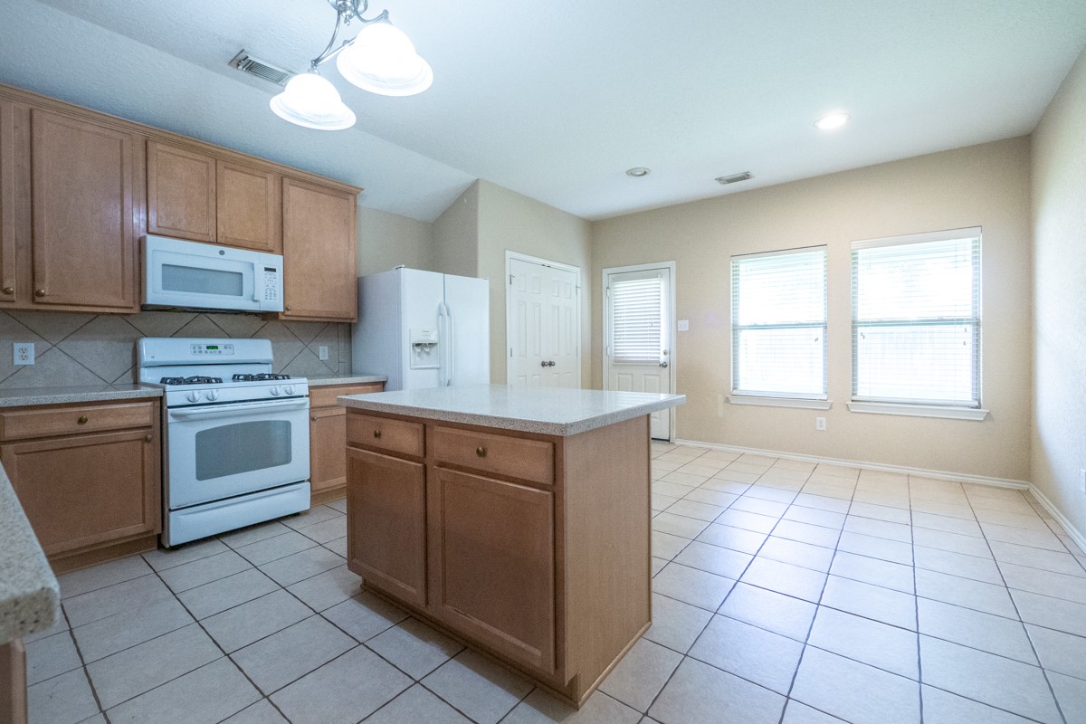 11219 Overland Trail Drive Property Photo 13