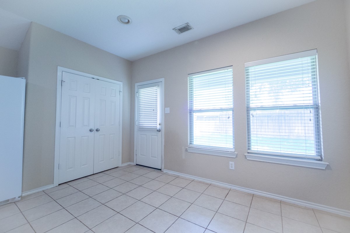 11219 Overland Trail Drive Property Photo 14