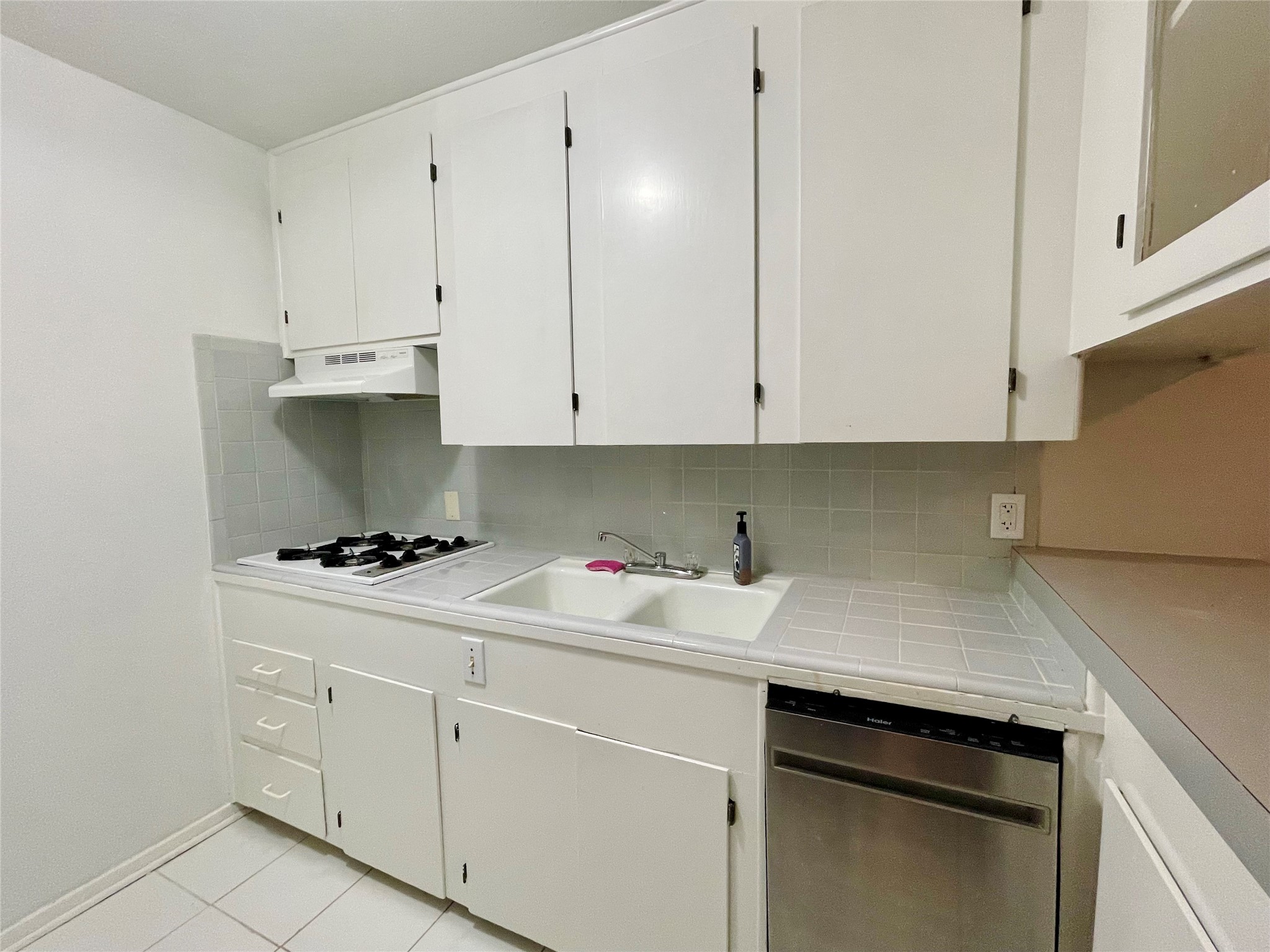 3420 Mount Vernon Street 4 Property Photo 3