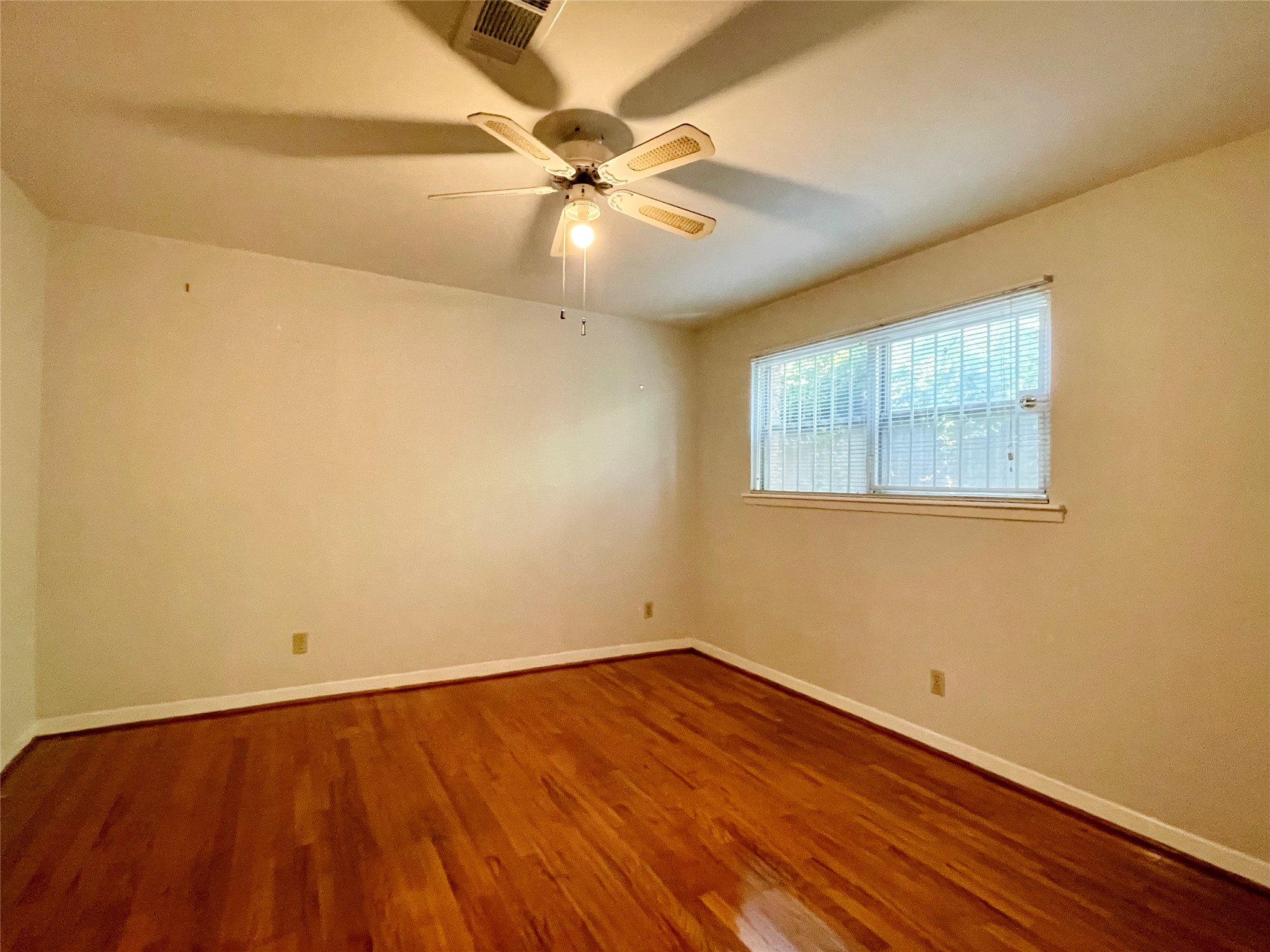 3420 Mount Vernon Street 4 Property Photo 6