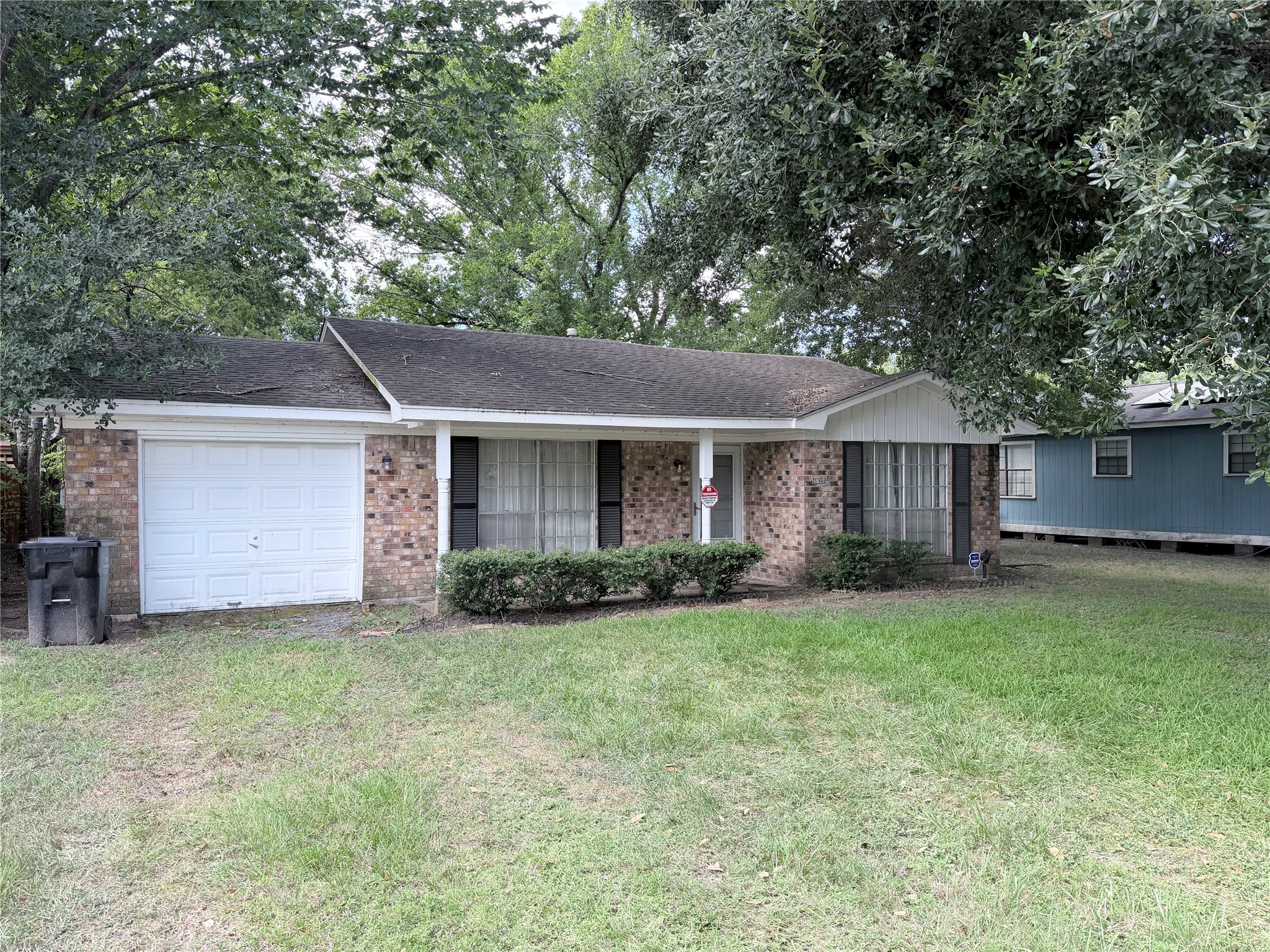 4027 1st Street Property Photo 1