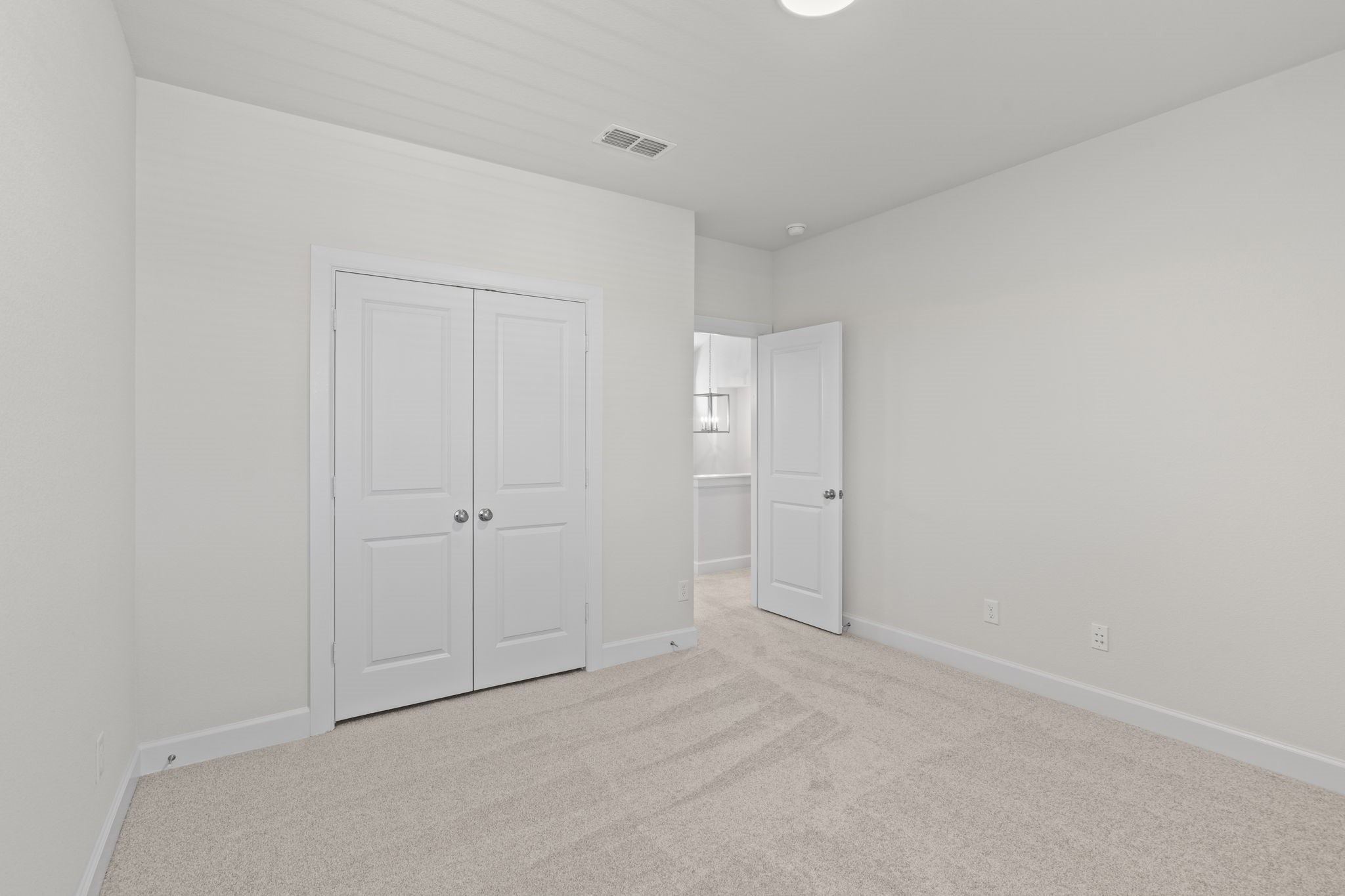 2718 Cottage Place Property Photo 24