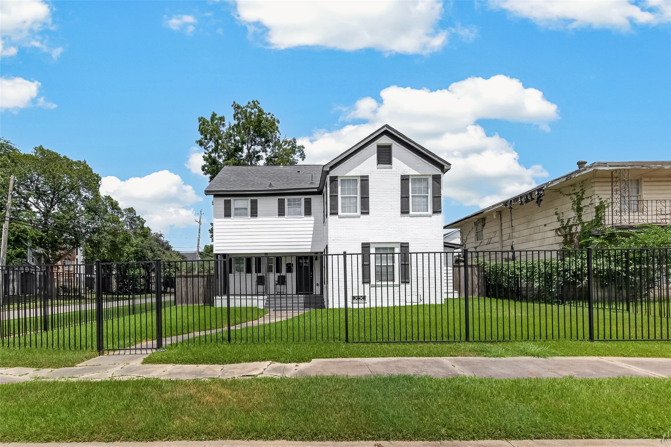 3201 Binz Street Property Photo 1