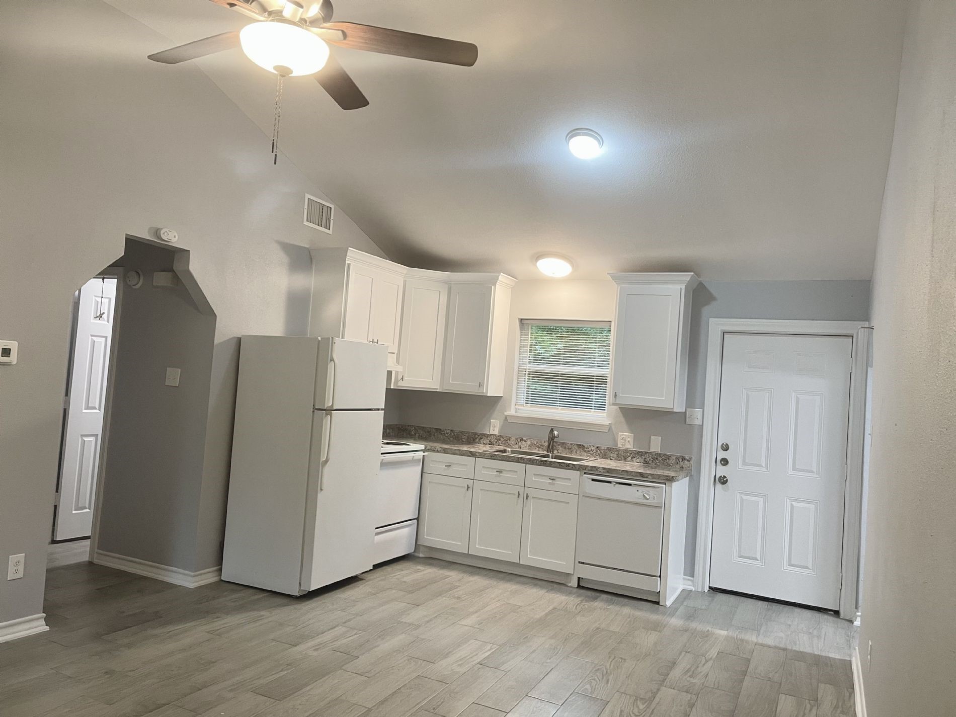 9898 Arbor Oak Property Photo 2