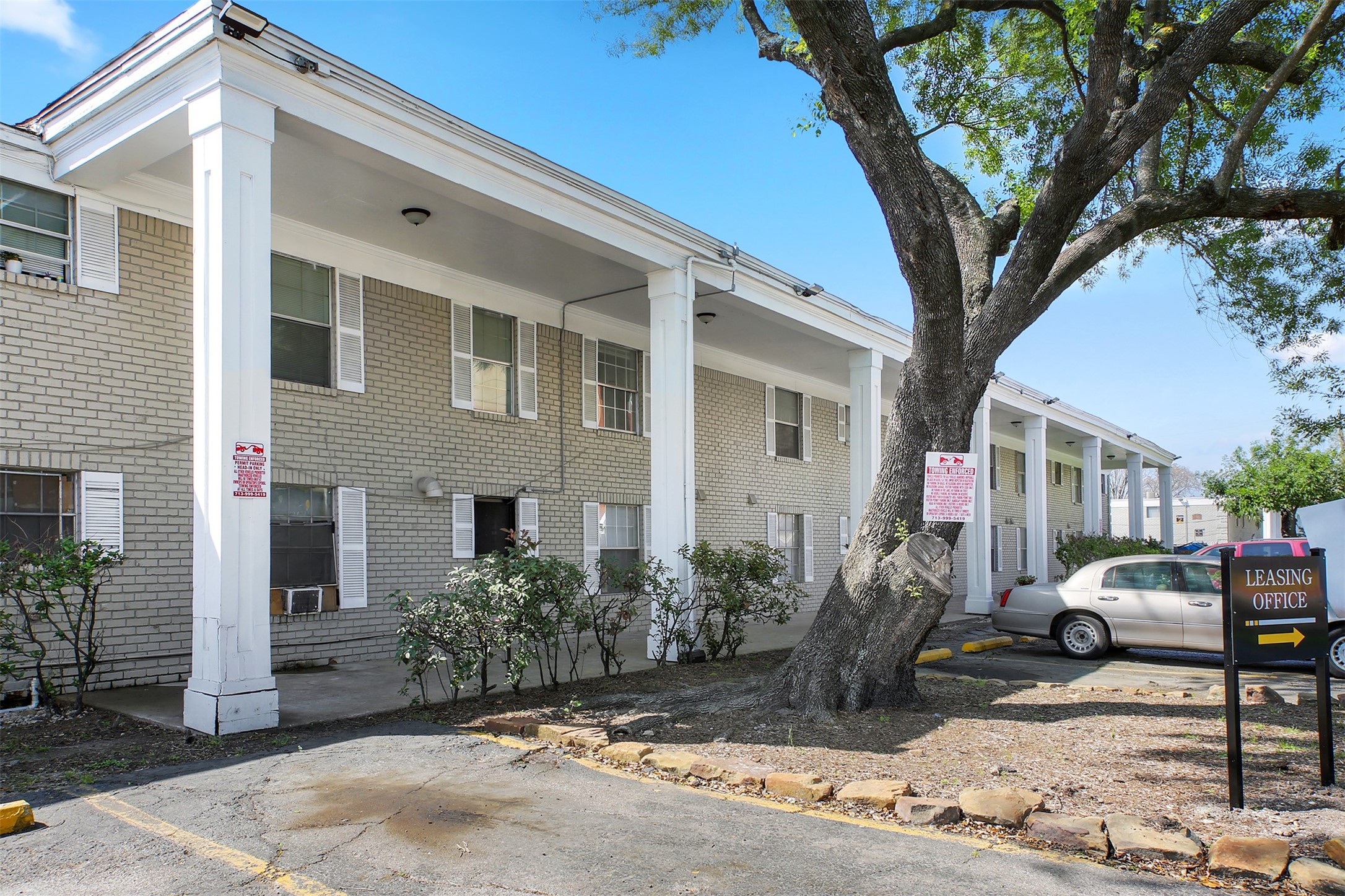 8800 Gulf Freeway 13 Property Photo 15