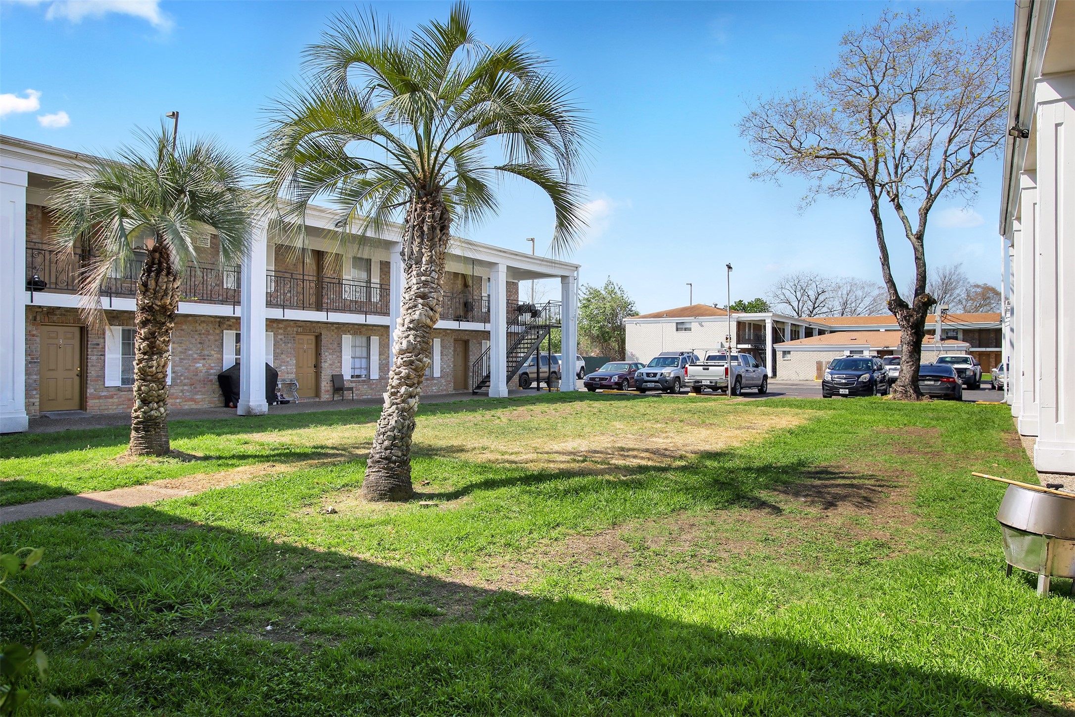 8800 Gulf Freeway 13 Property Photo 17