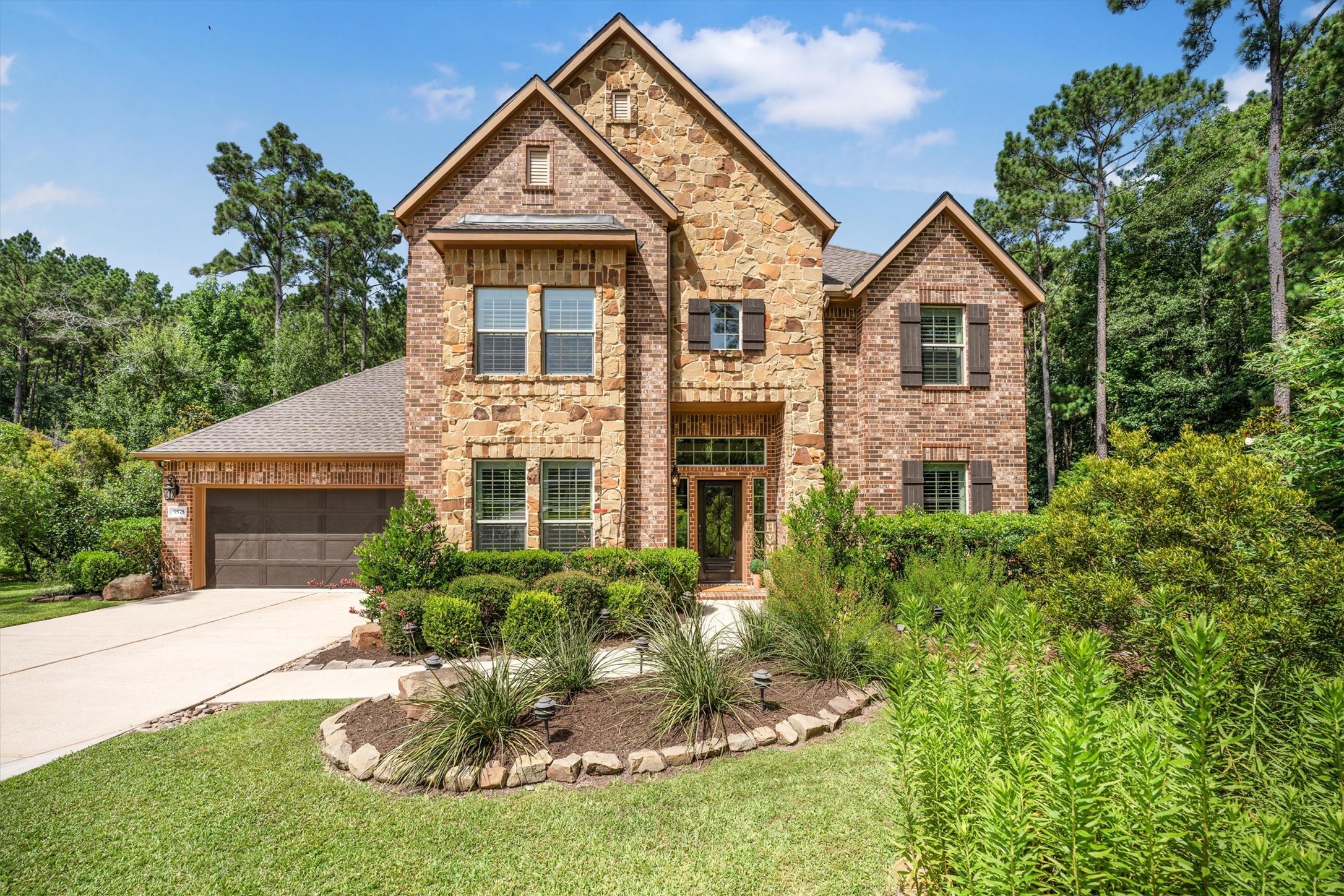 9575 Longmire Oaks Drive Property Photo