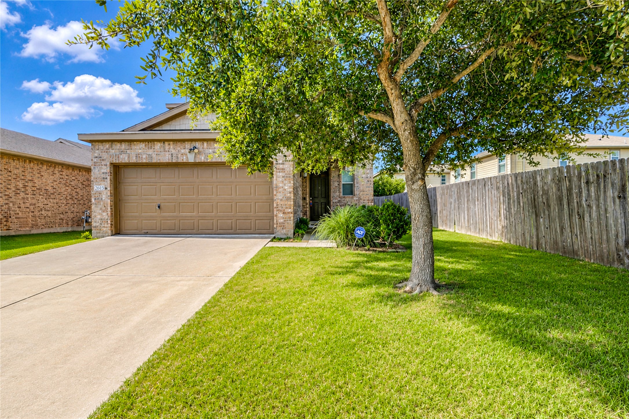 2615 Skyview Moon Drive Property Photo 3