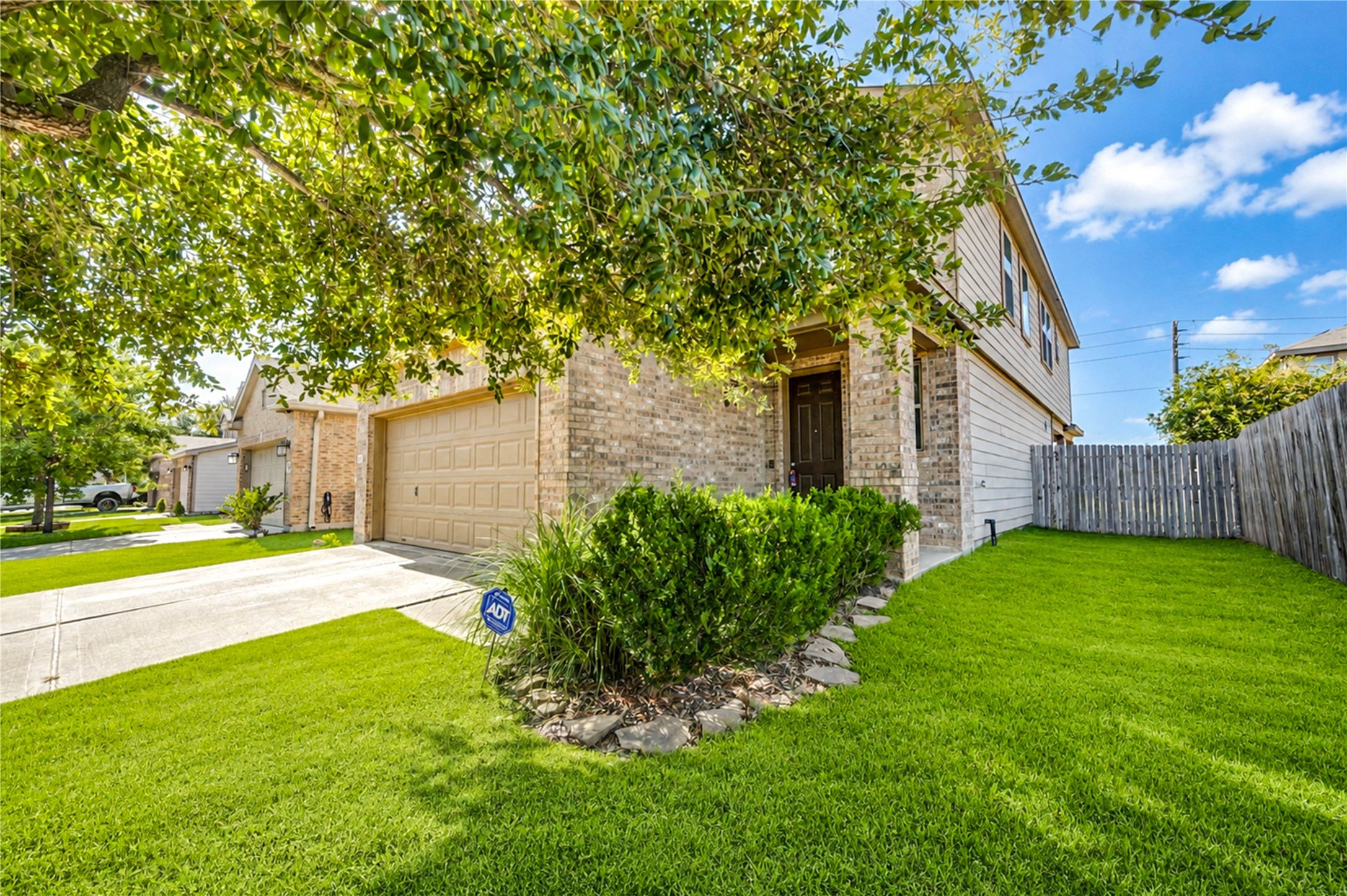 2615 Skyview Moon Drive Property Photo 4