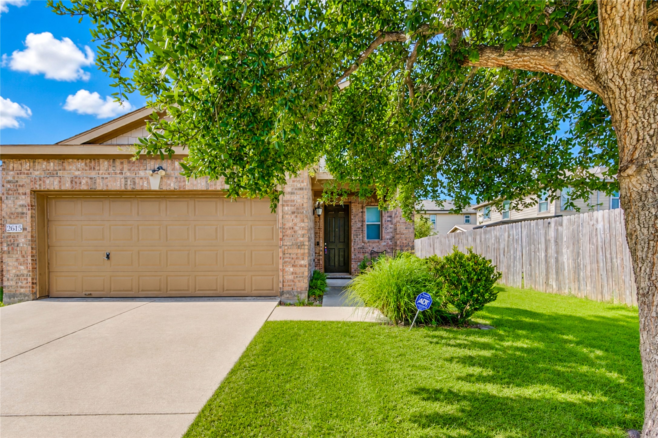 2615 Skyview Moon Drive Property Photo 5