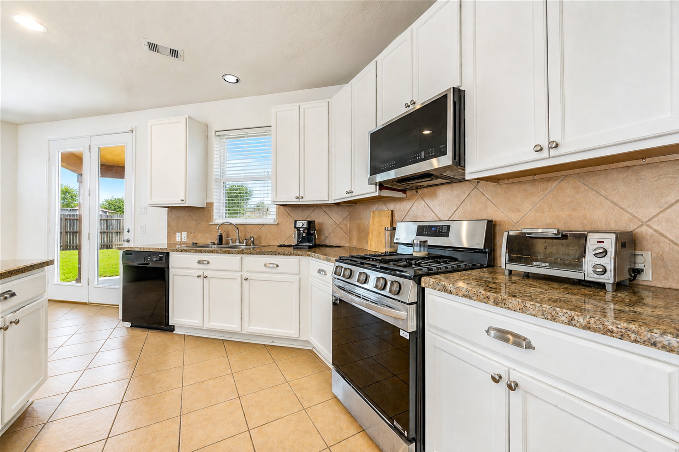 2615 Skyview Moon Drive Property Photo 16