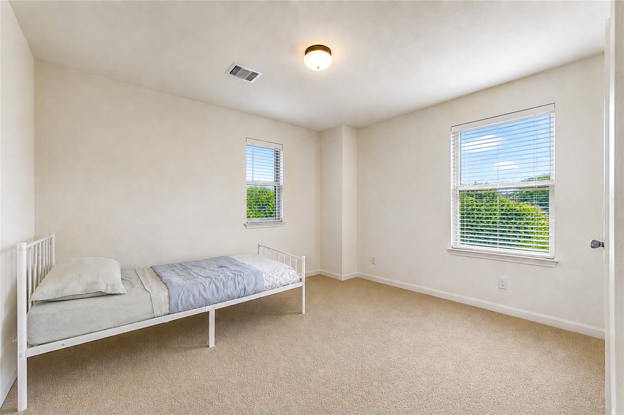 2615 Skyview Moon Drive Property Photo 39
