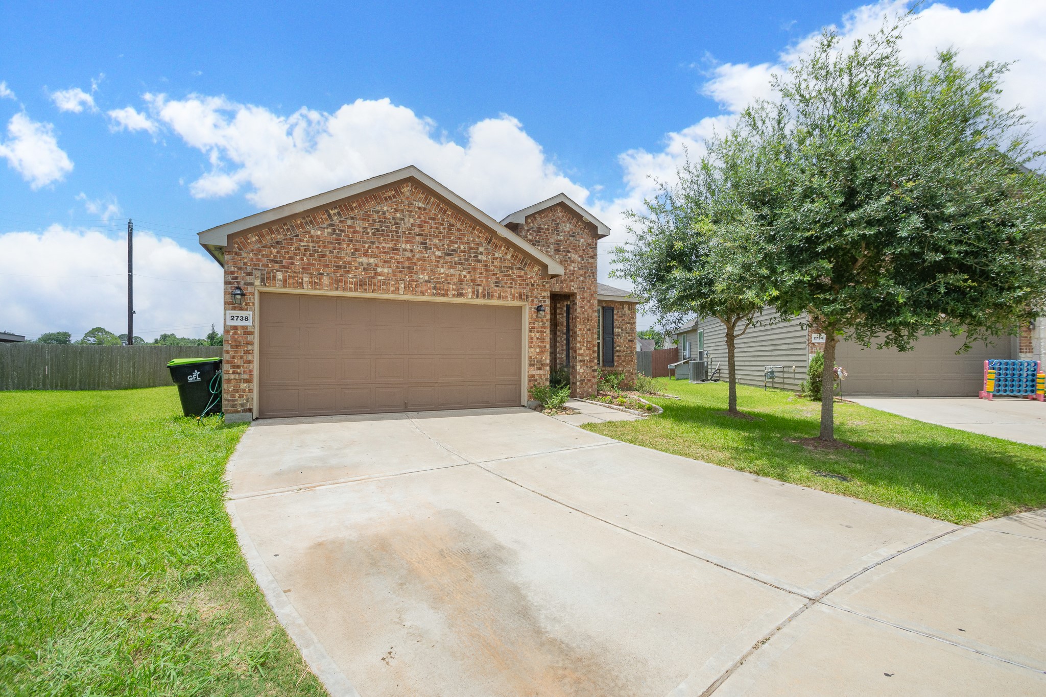 2738 Summer Lane Property Photo