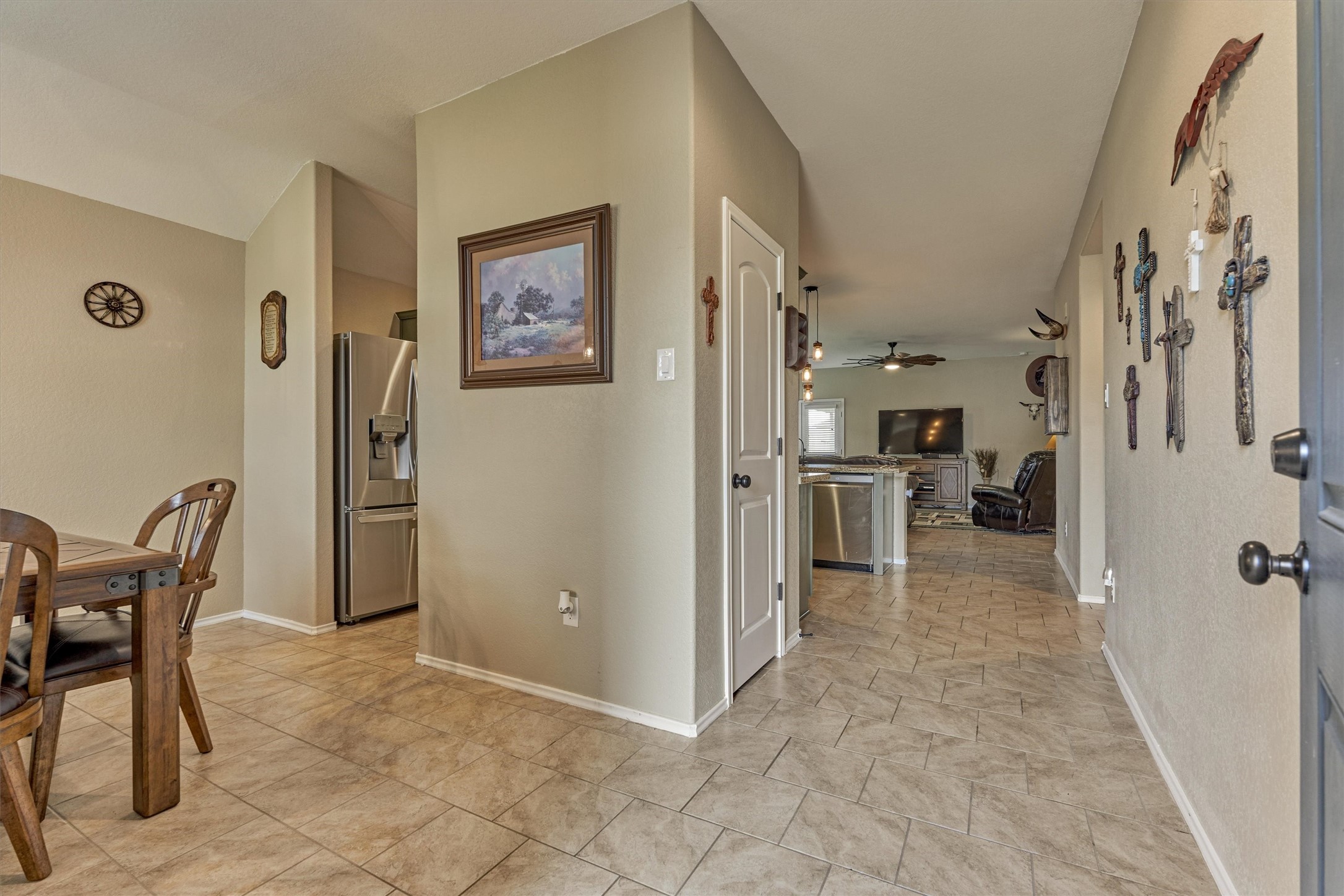 23415 Robbers Nest Drive Property Photo 6
