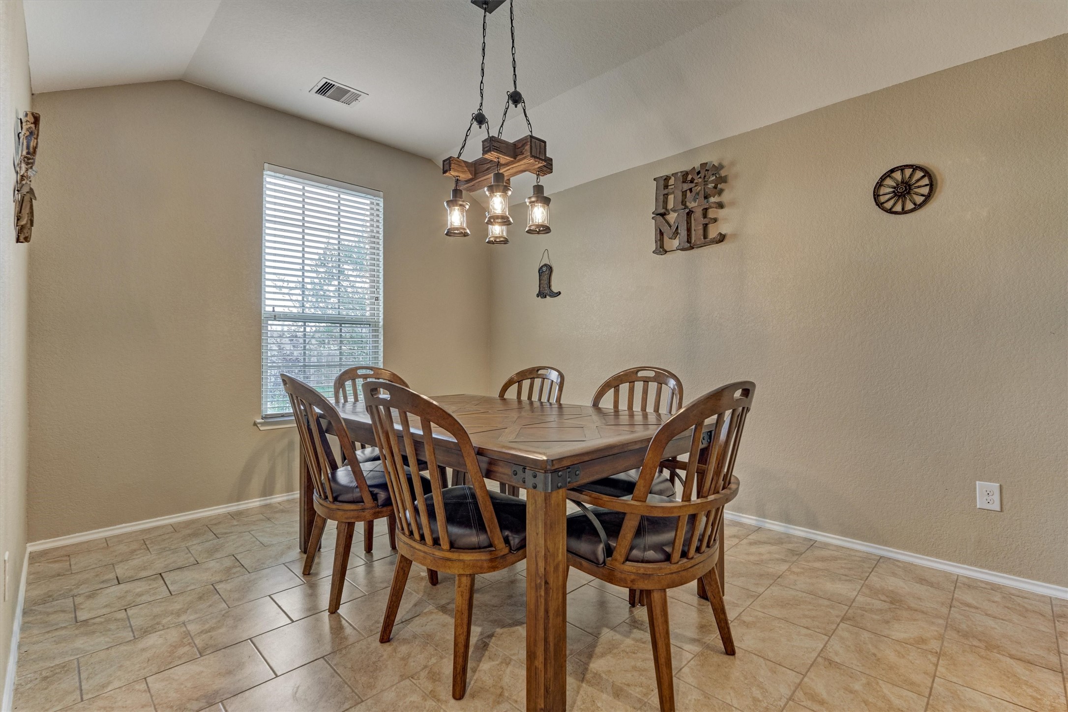 23415 Robbers Nest Drive Property Photo 7