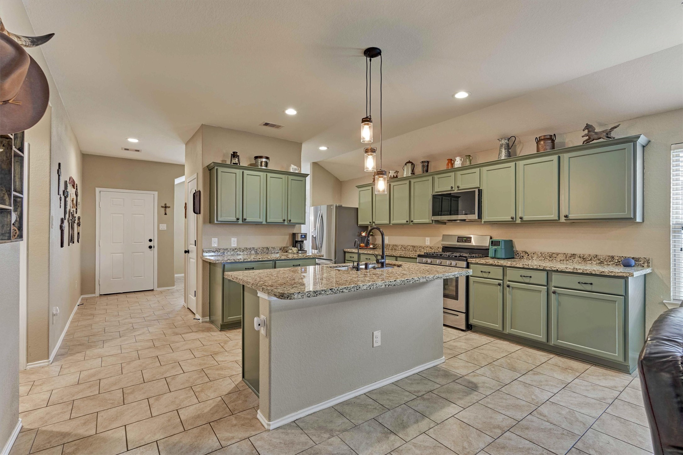 23415 Robbers Nest Drive Property Photo 12
