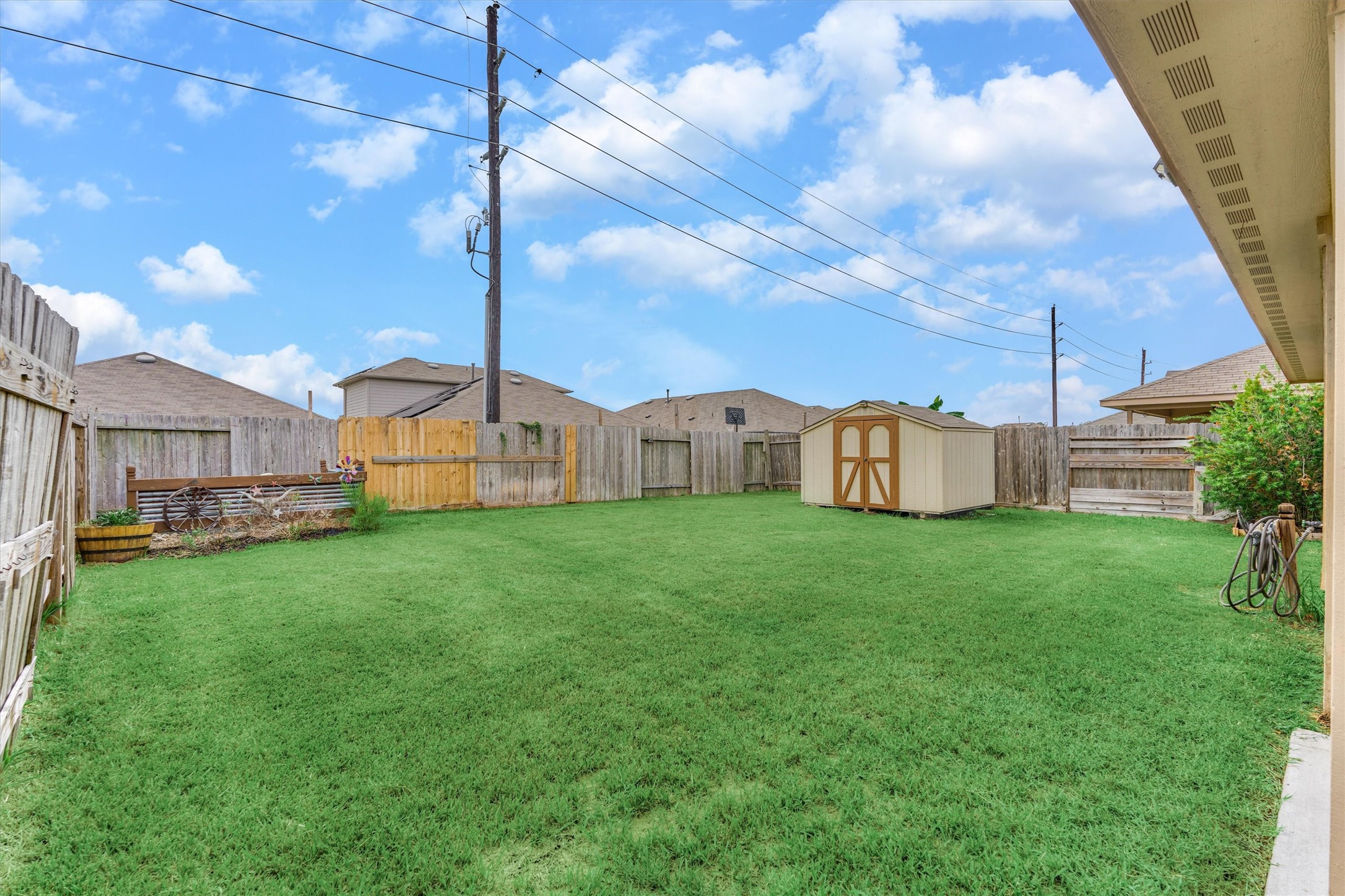 23415 Robbers Nest Drive Property Photo 34