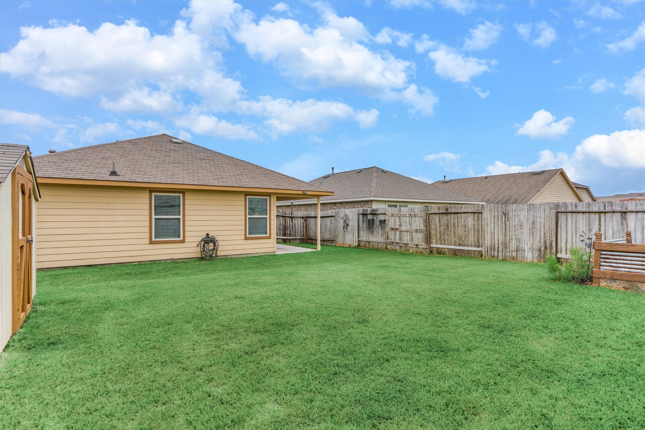 23415 Robbers Nest Drive Property Photo 36