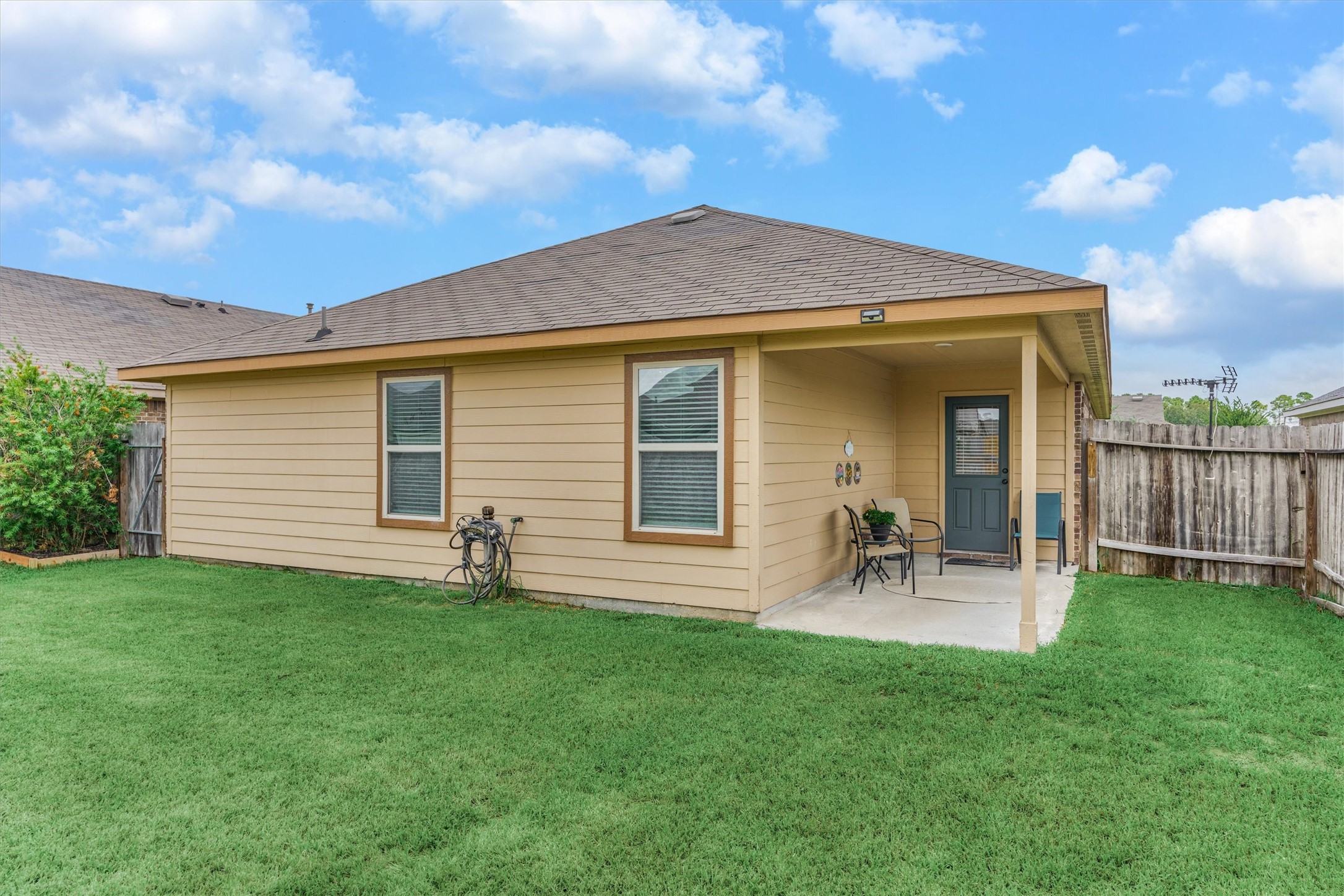 23415 Robbers Nest Drive Property Photo 37