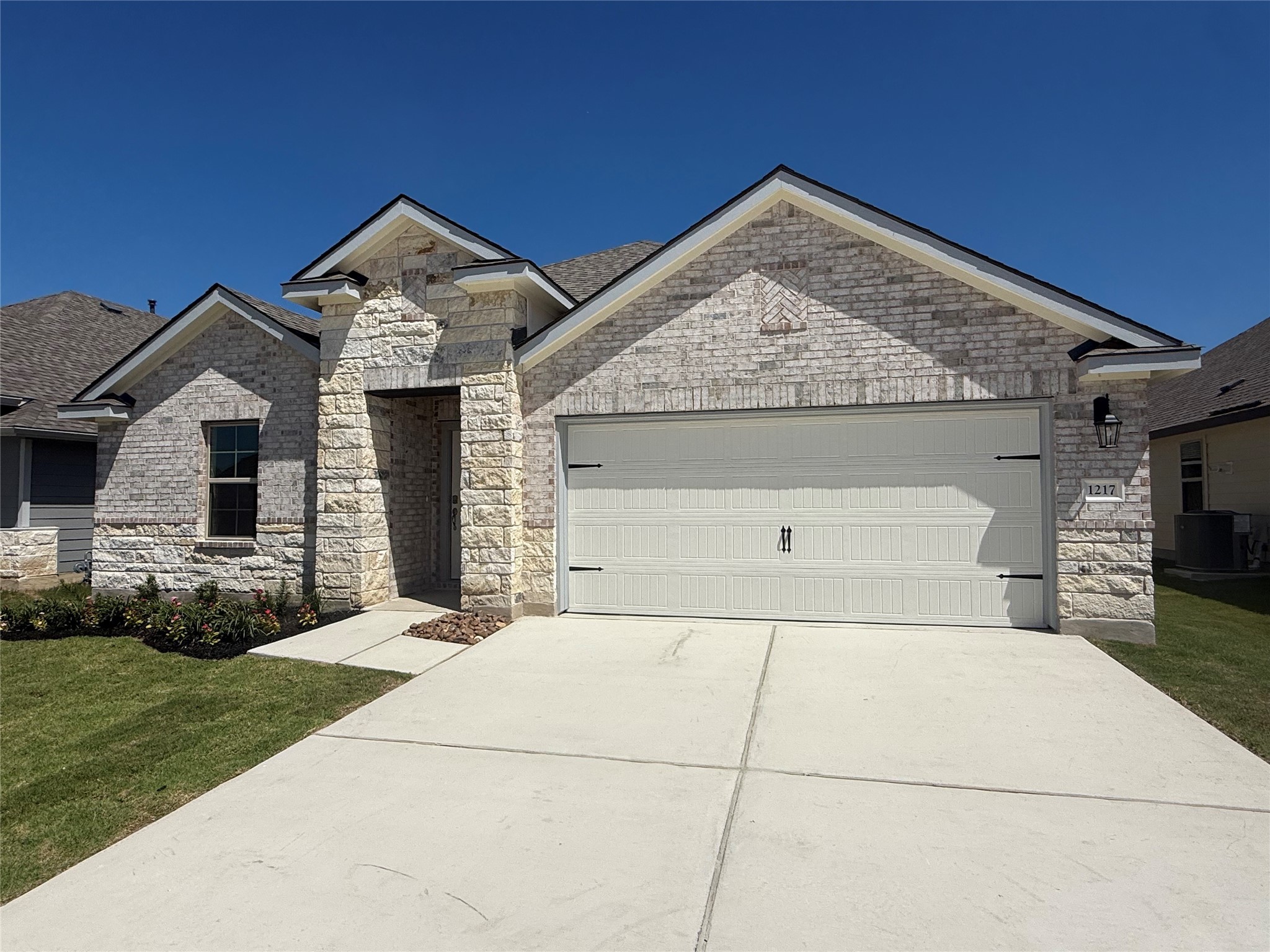 1217 Kennesaw Drive Property Photo 1
