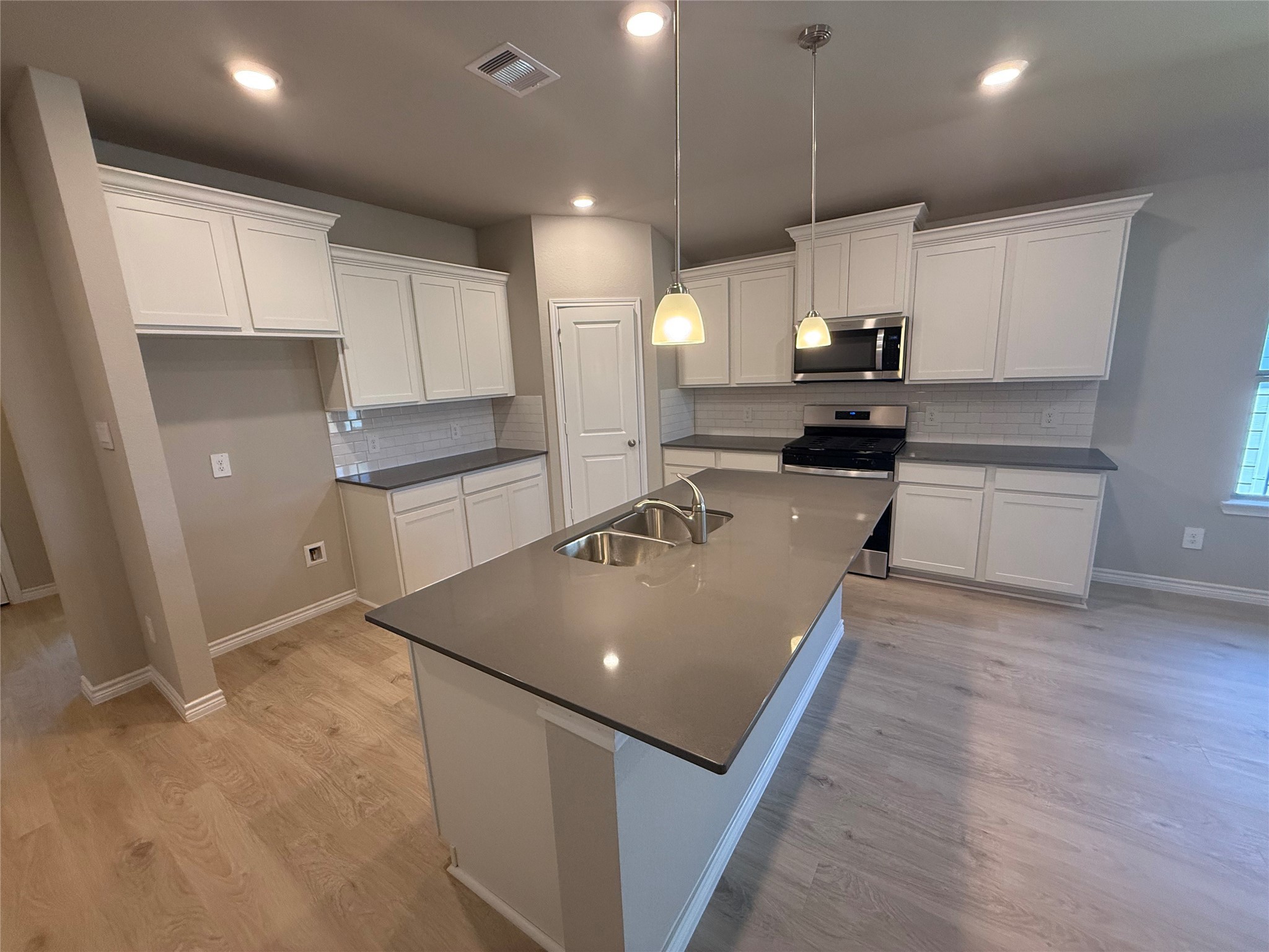 1217 Kennesaw Drive Property Photo 8