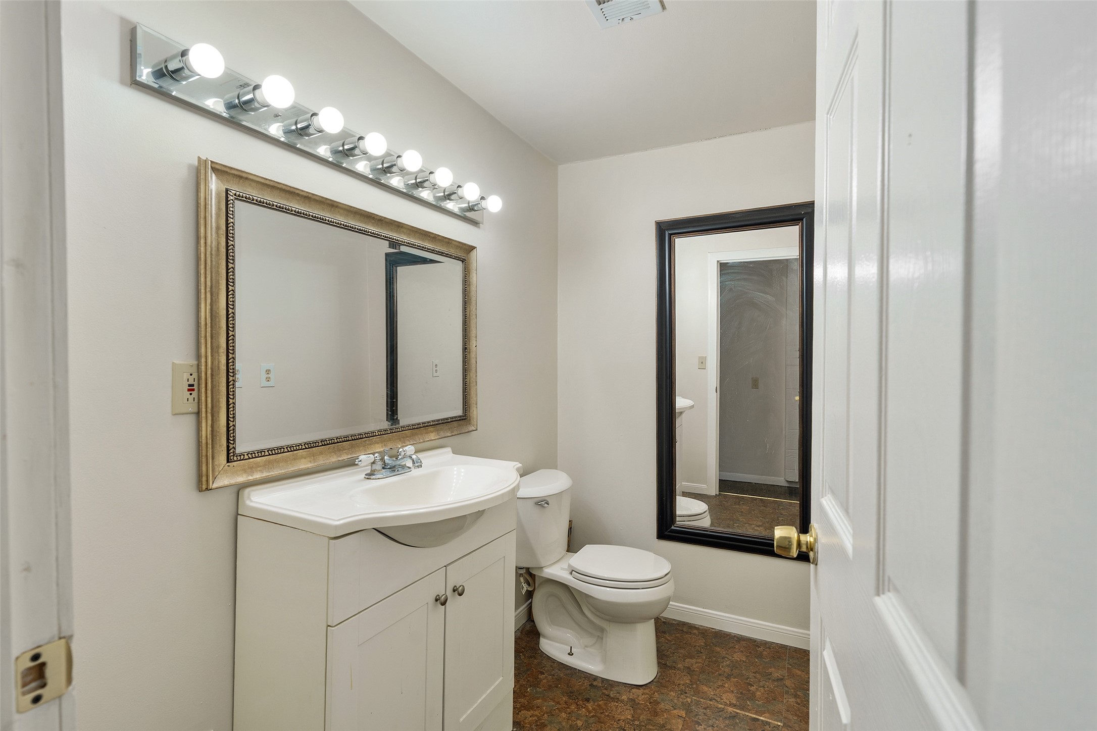 2510 Munger Street Property Photo 5