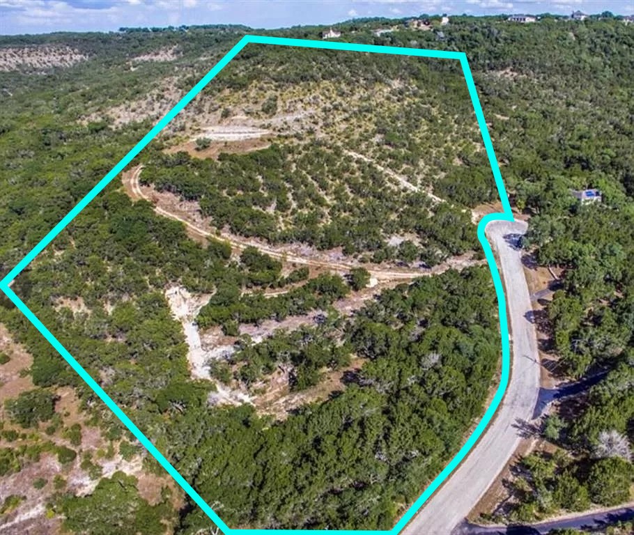 2700 Hillside Circle Property Photo 2