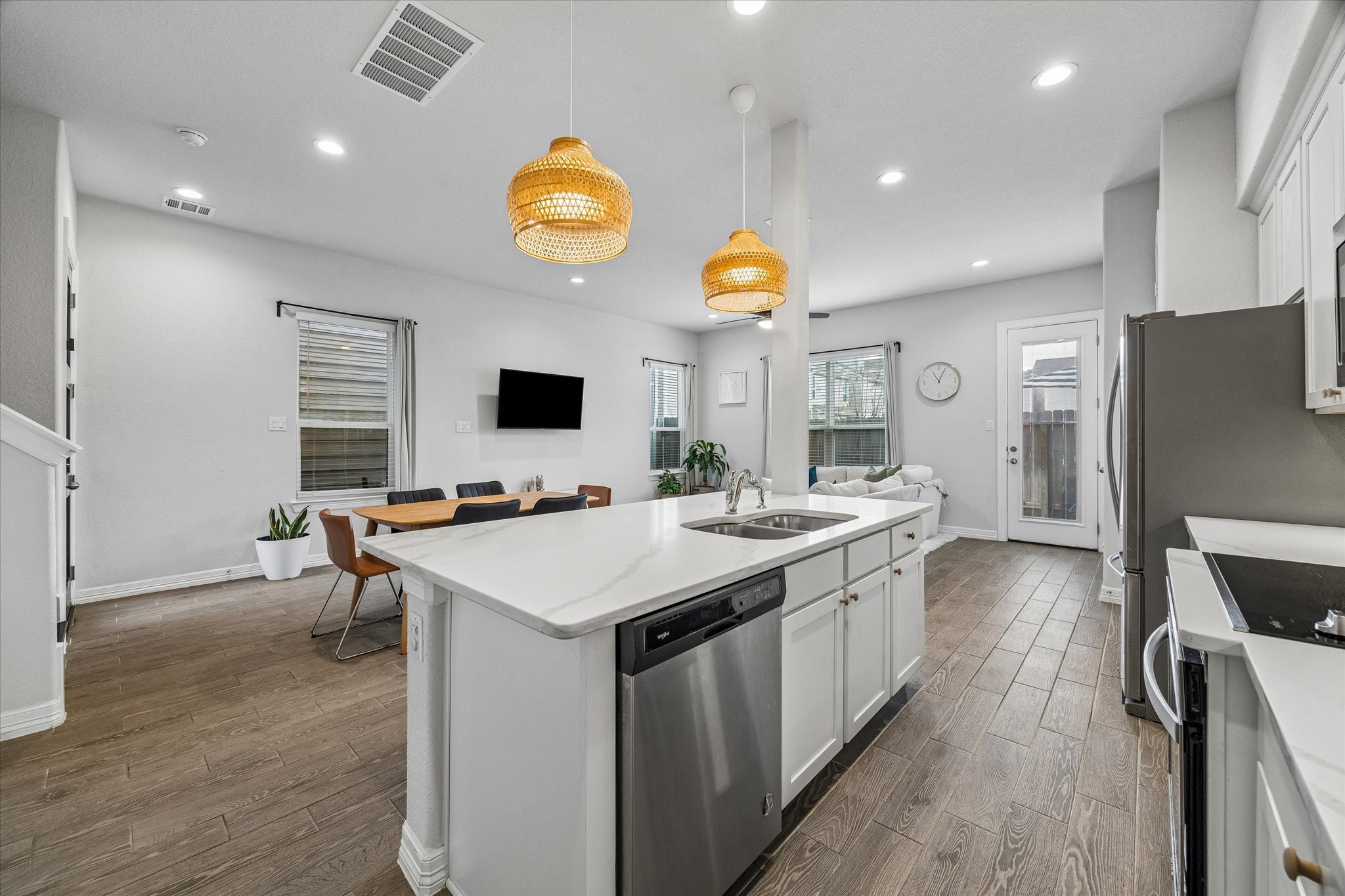 1514 Canter Bayou Way Property Photo 8