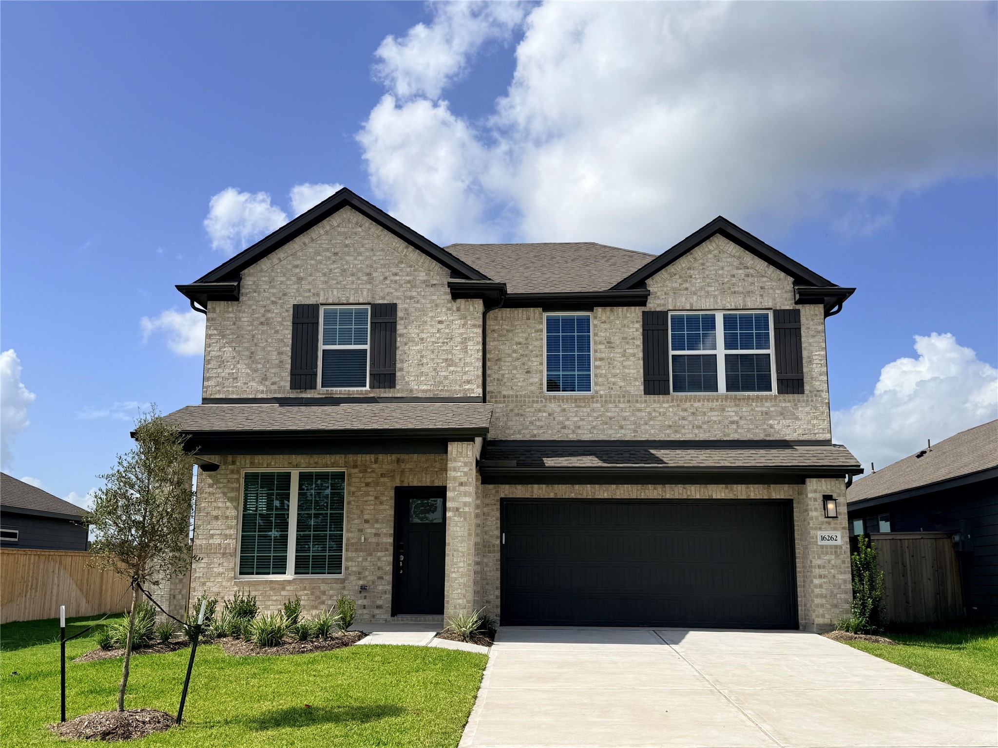 16262 Parish Pointe Court Property Photo 1