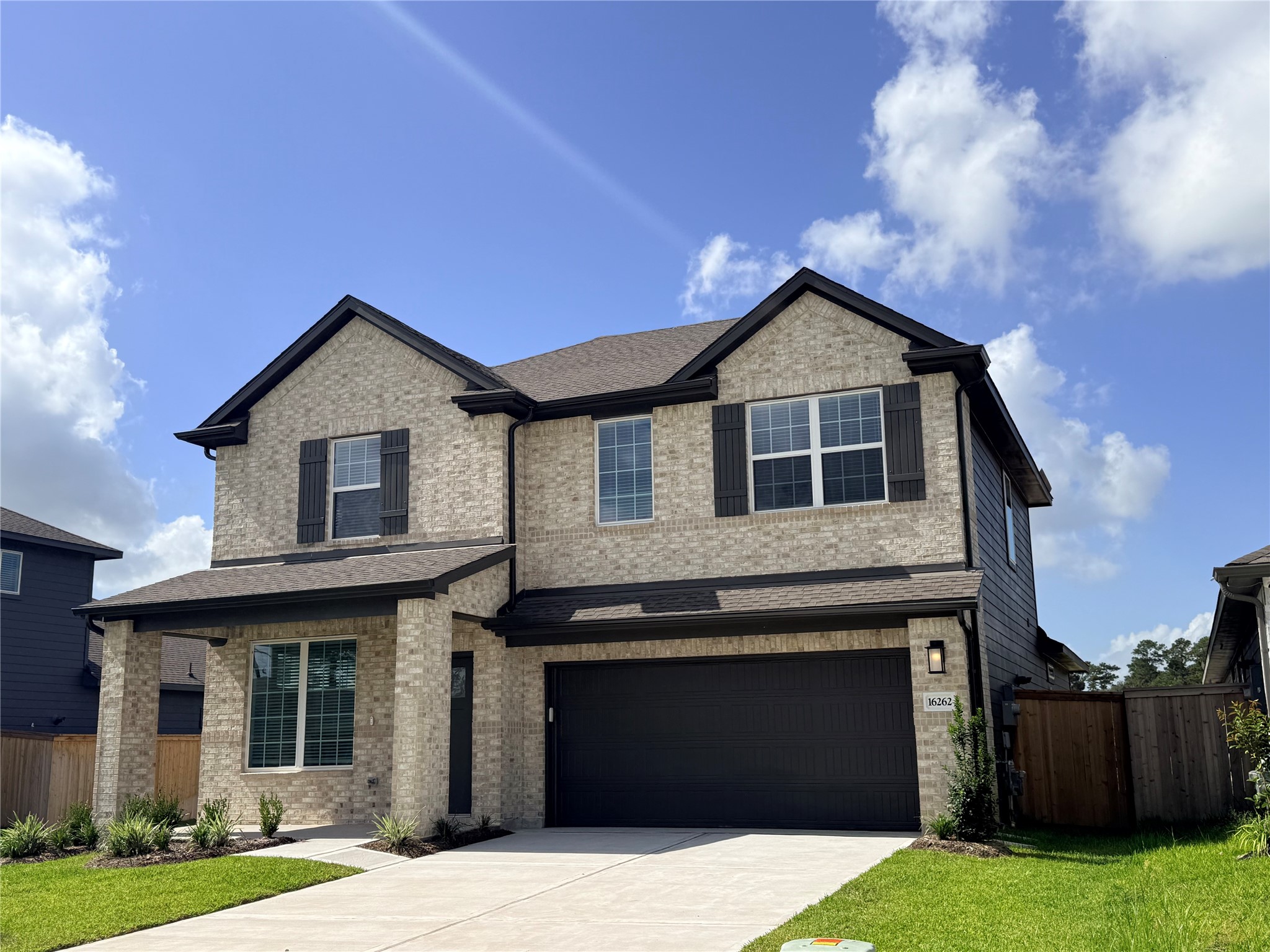 16262 Parish Pointe Court Property Photo 4