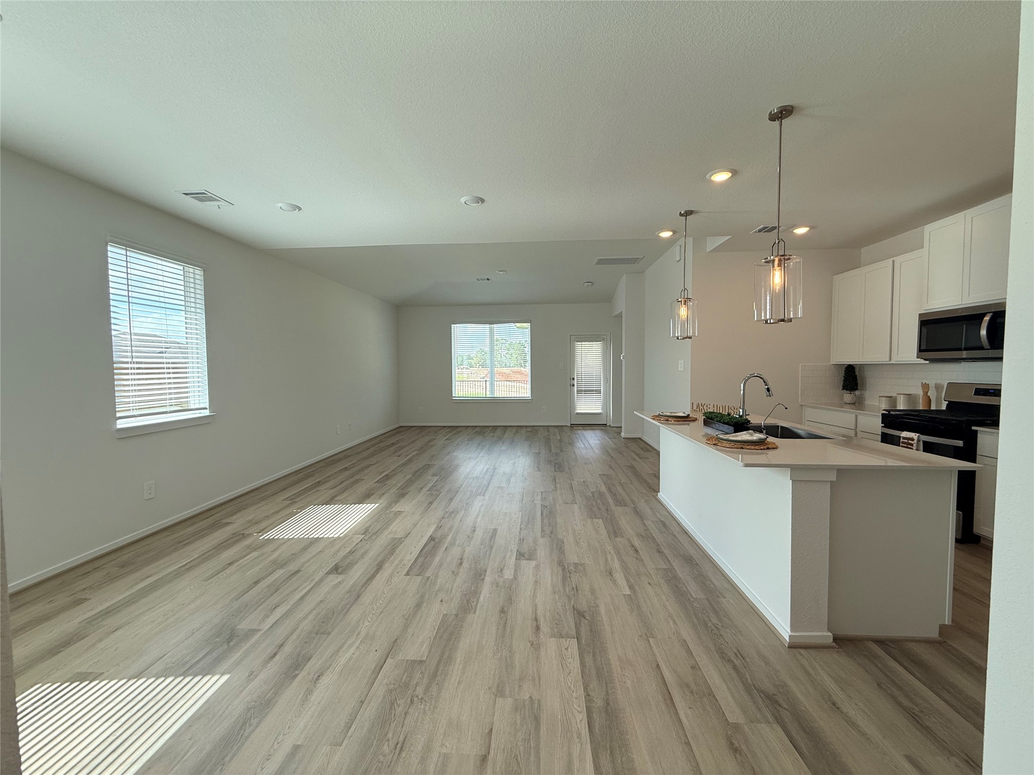 16262 Parish Pointe Court Property Photo 11