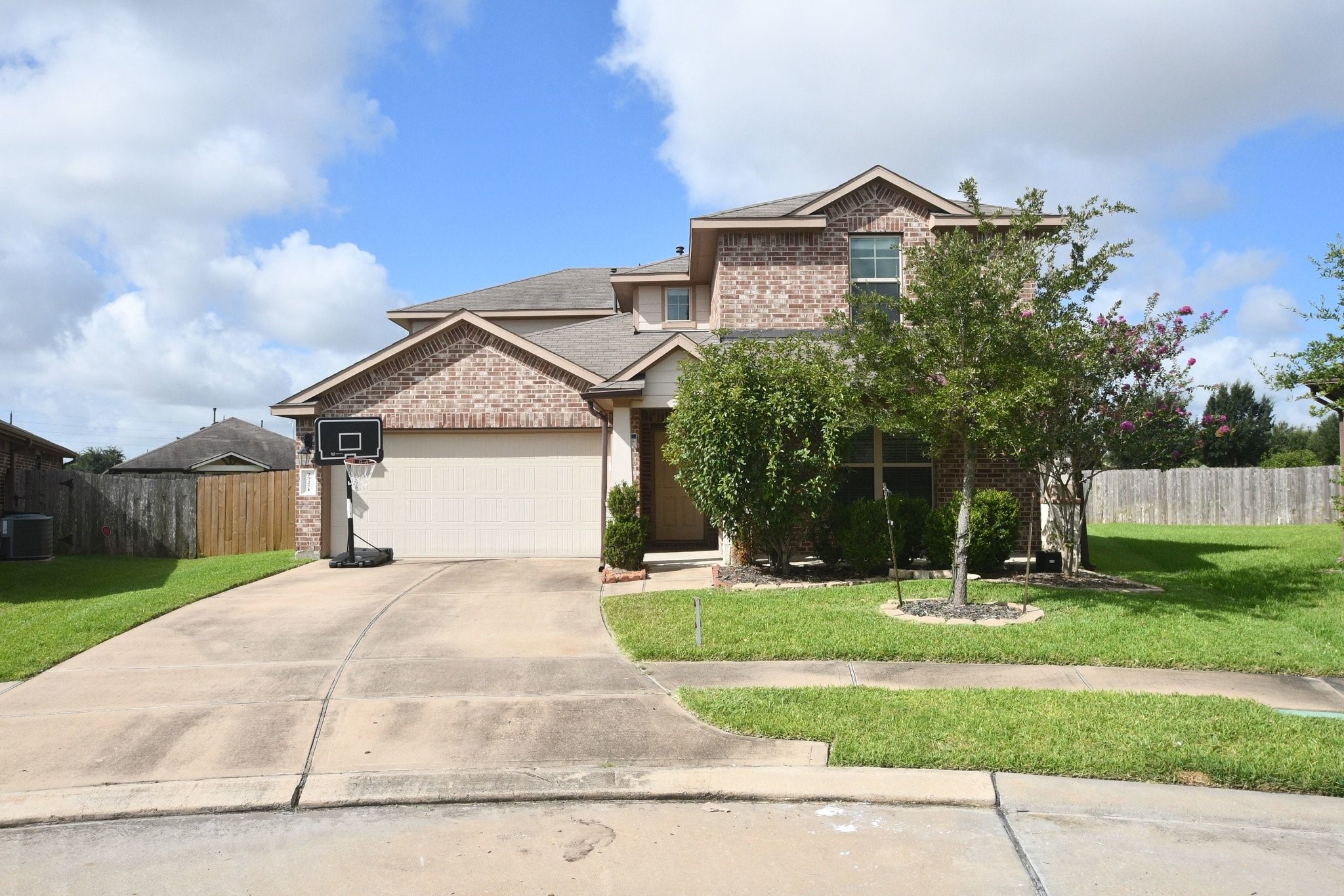 29251 Jacobs River Drive Property Photo 5