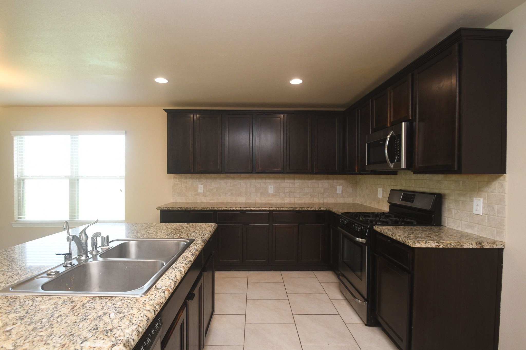 29251 Jacobs River Drive Property Photo 12