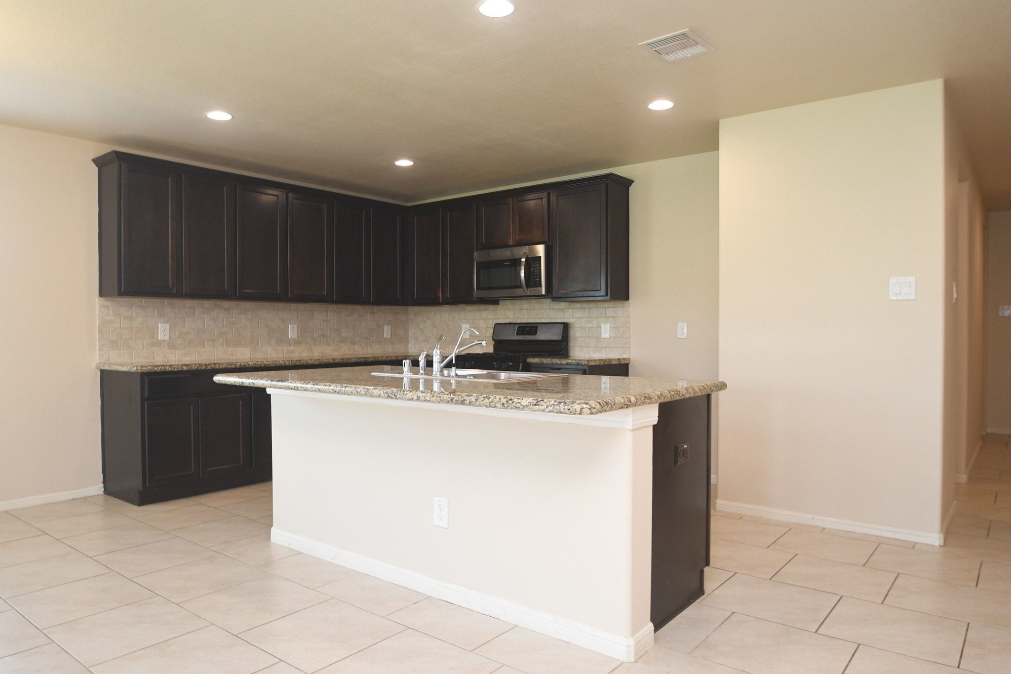 29251 Jacobs River Drive Property Photo 13