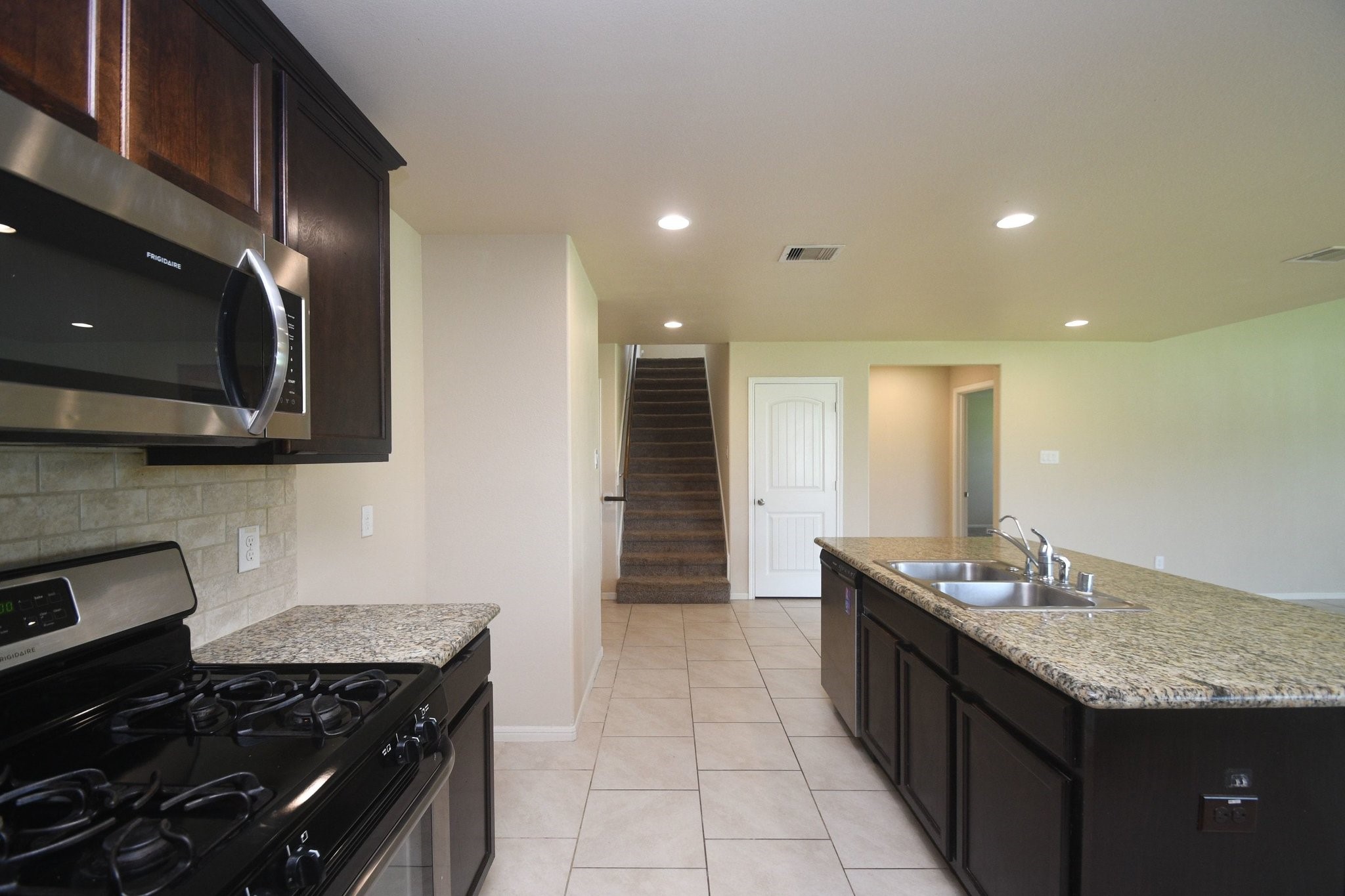 29251 Jacobs River Drive Property Photo 17