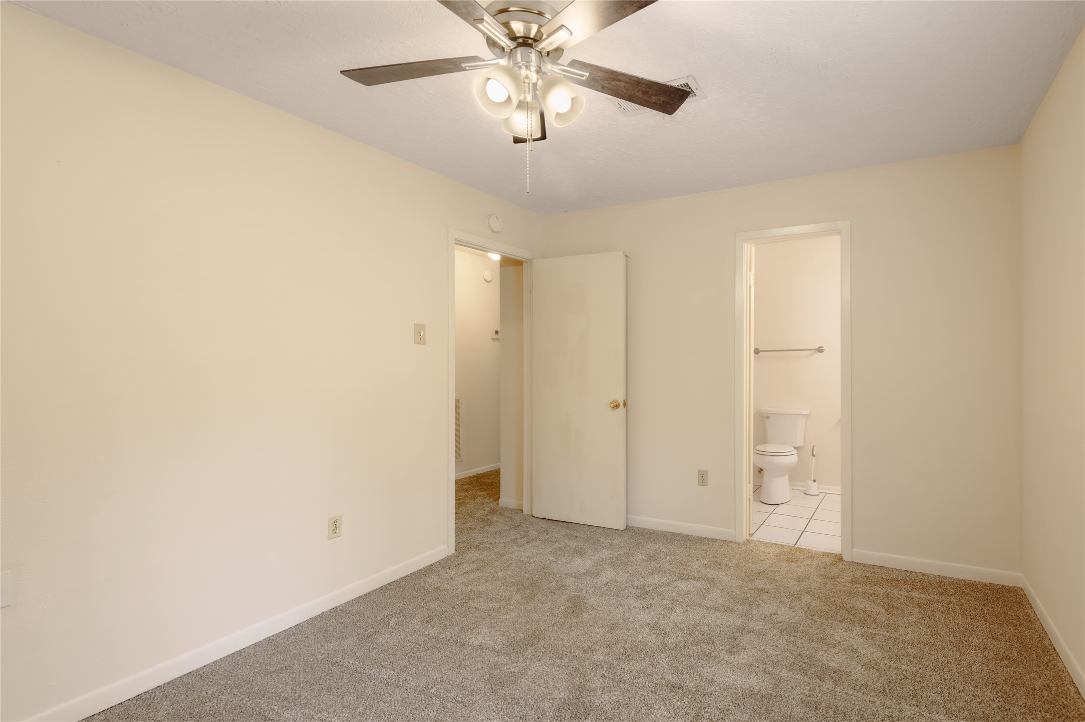 138 Summer Place B Property Photo 20