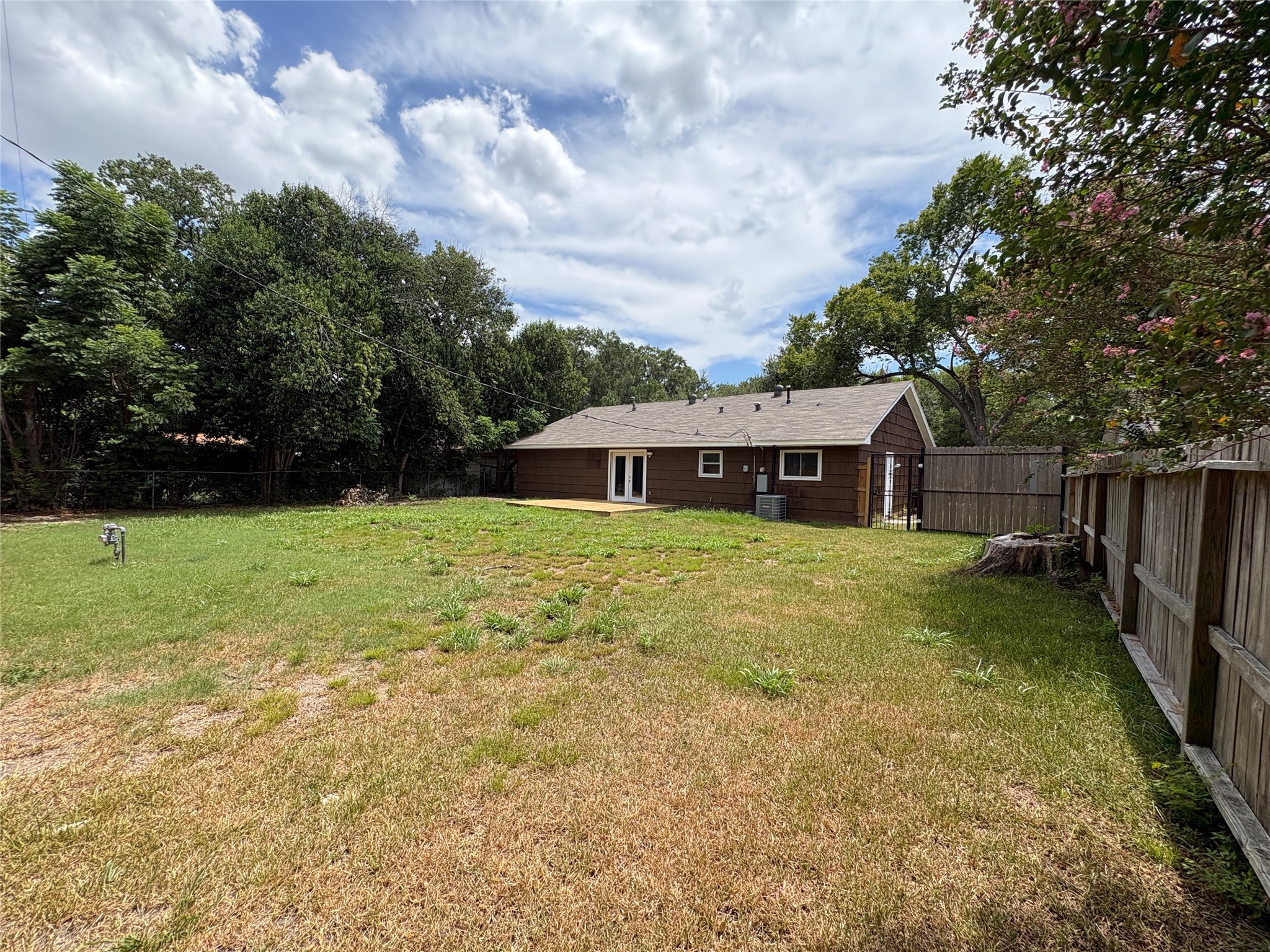 7122 Sharpcrest Street Property Photo 26